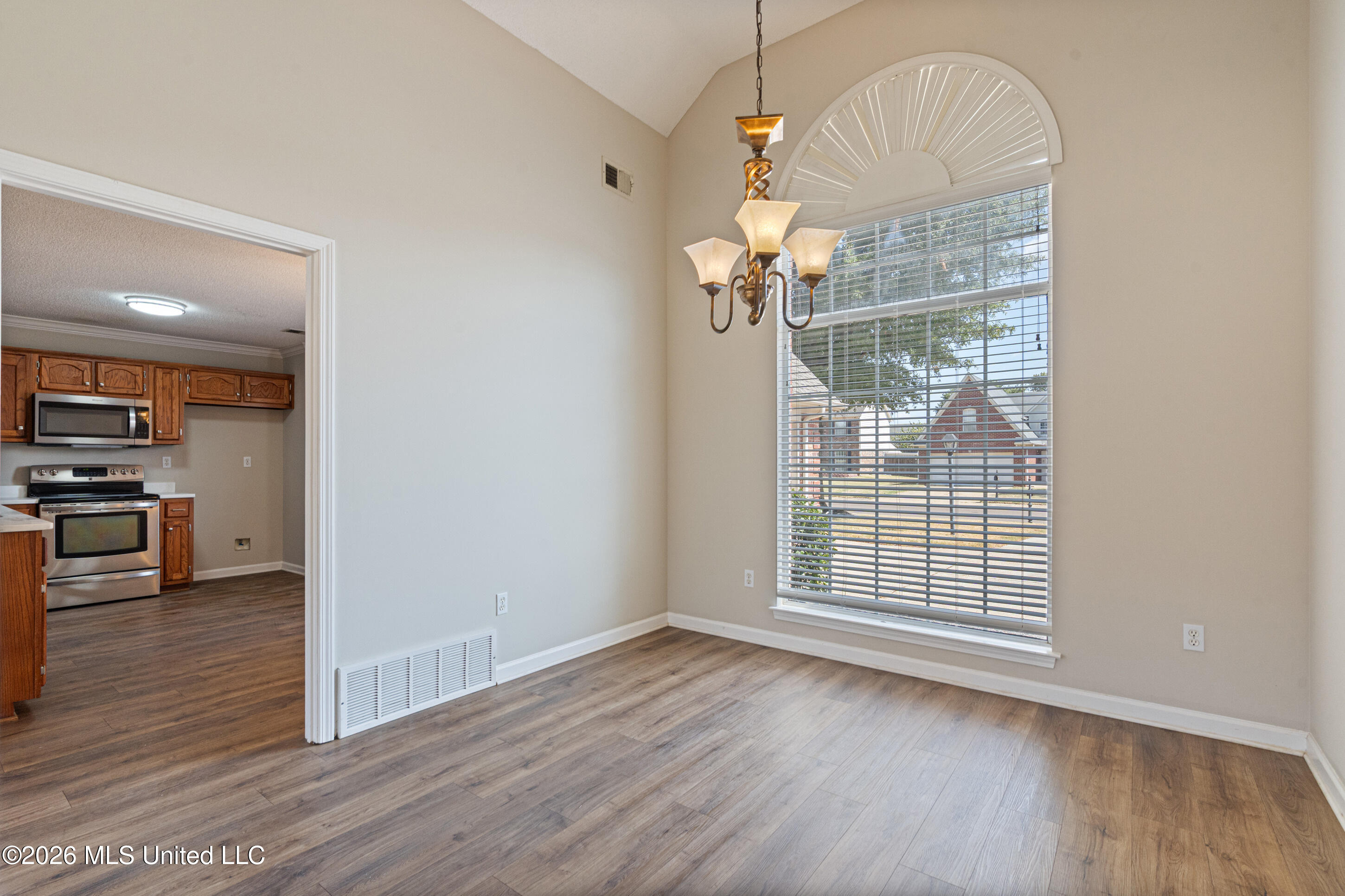 5651 Truman Cove Property Photo 6