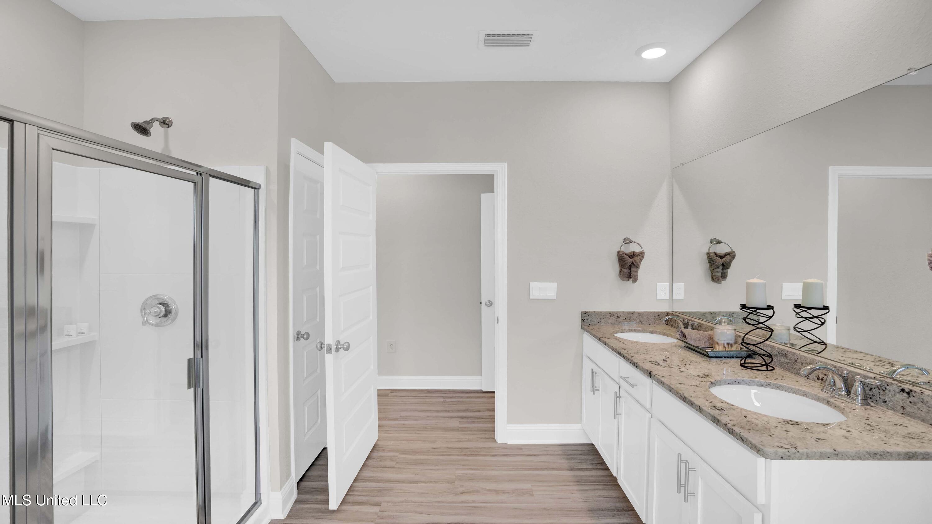 13584 Sarus Drive Property Photo 27