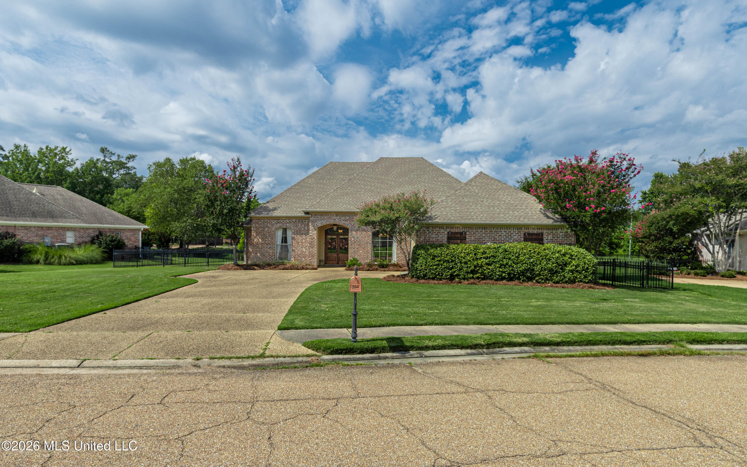 284 Lighthouse Lane Property Photo 1