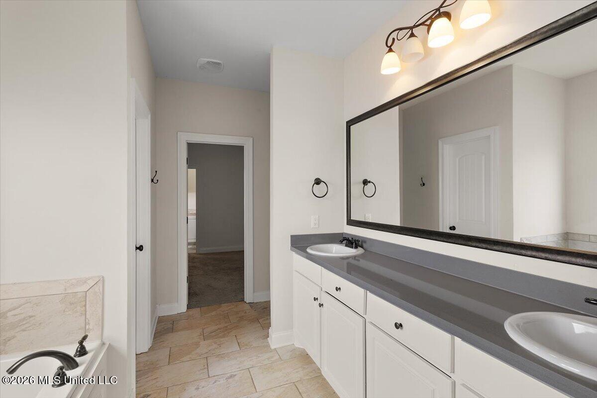 160 Western Ridge Circle Property Photo 16
