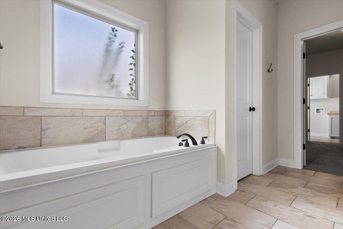 160 Western Ridge Circle Property Photo 17