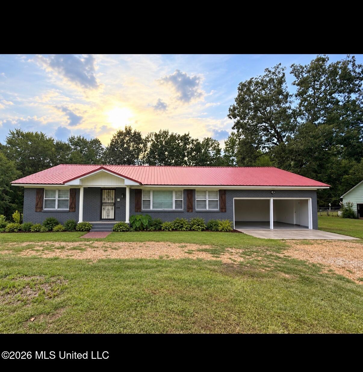 151 Lee Street Property Photo 1