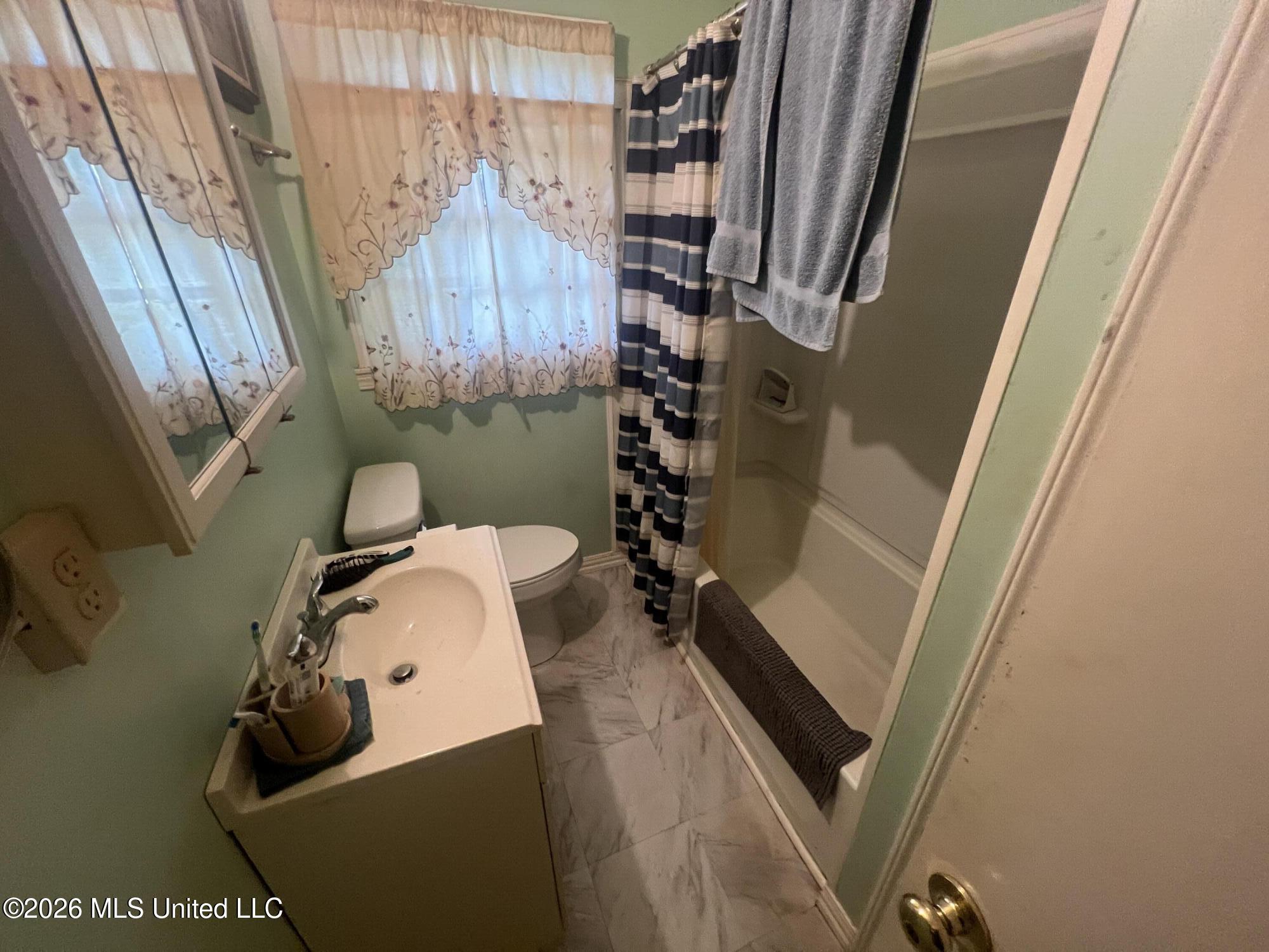 4100 Washington Boulevard Property Photo 22