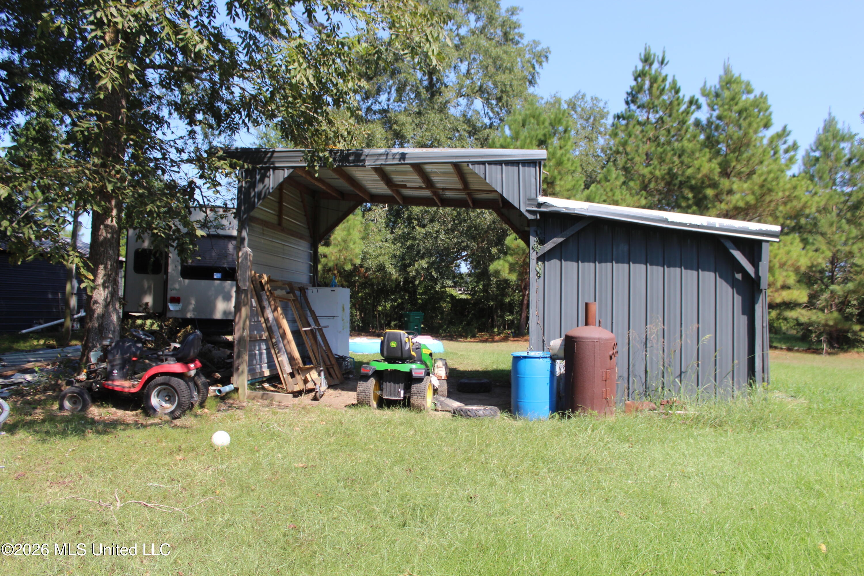 2115 Gene Road Property Photo 4