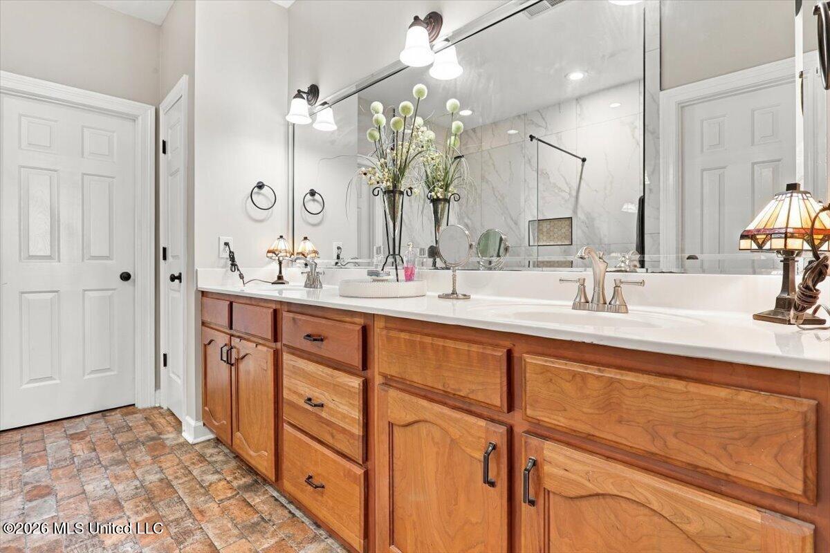 7116 Apache Drive Property Photo 20