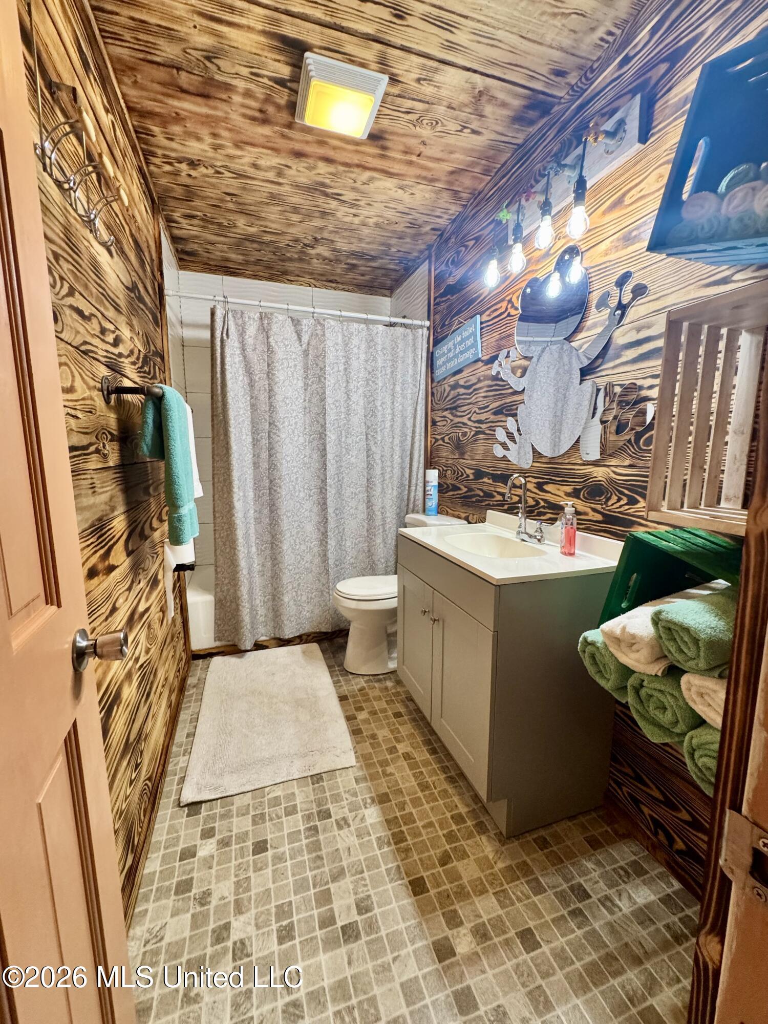 8409 Pickering Forrest Property Photo 13