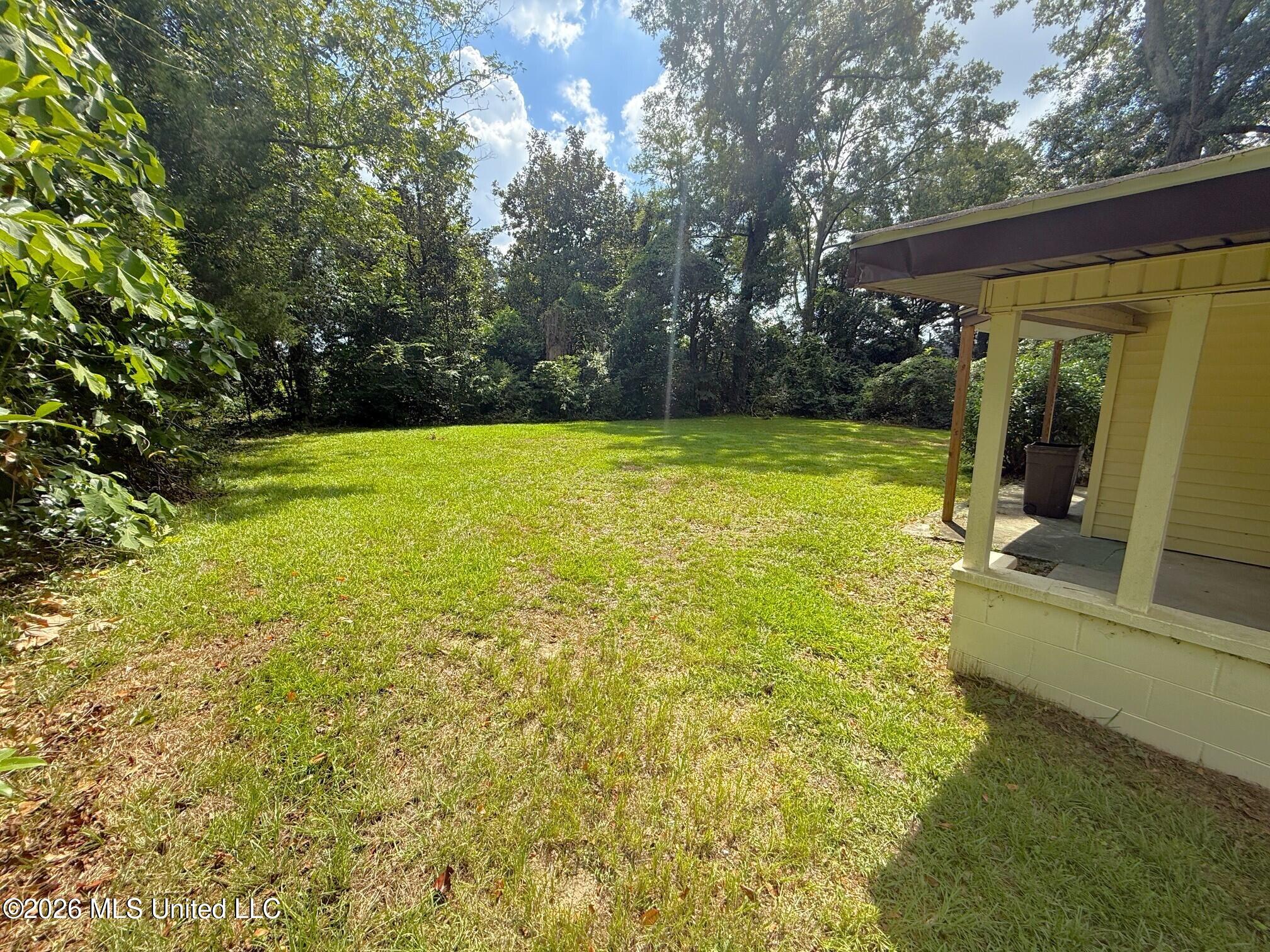 309 S West Avenue Property Photo 3