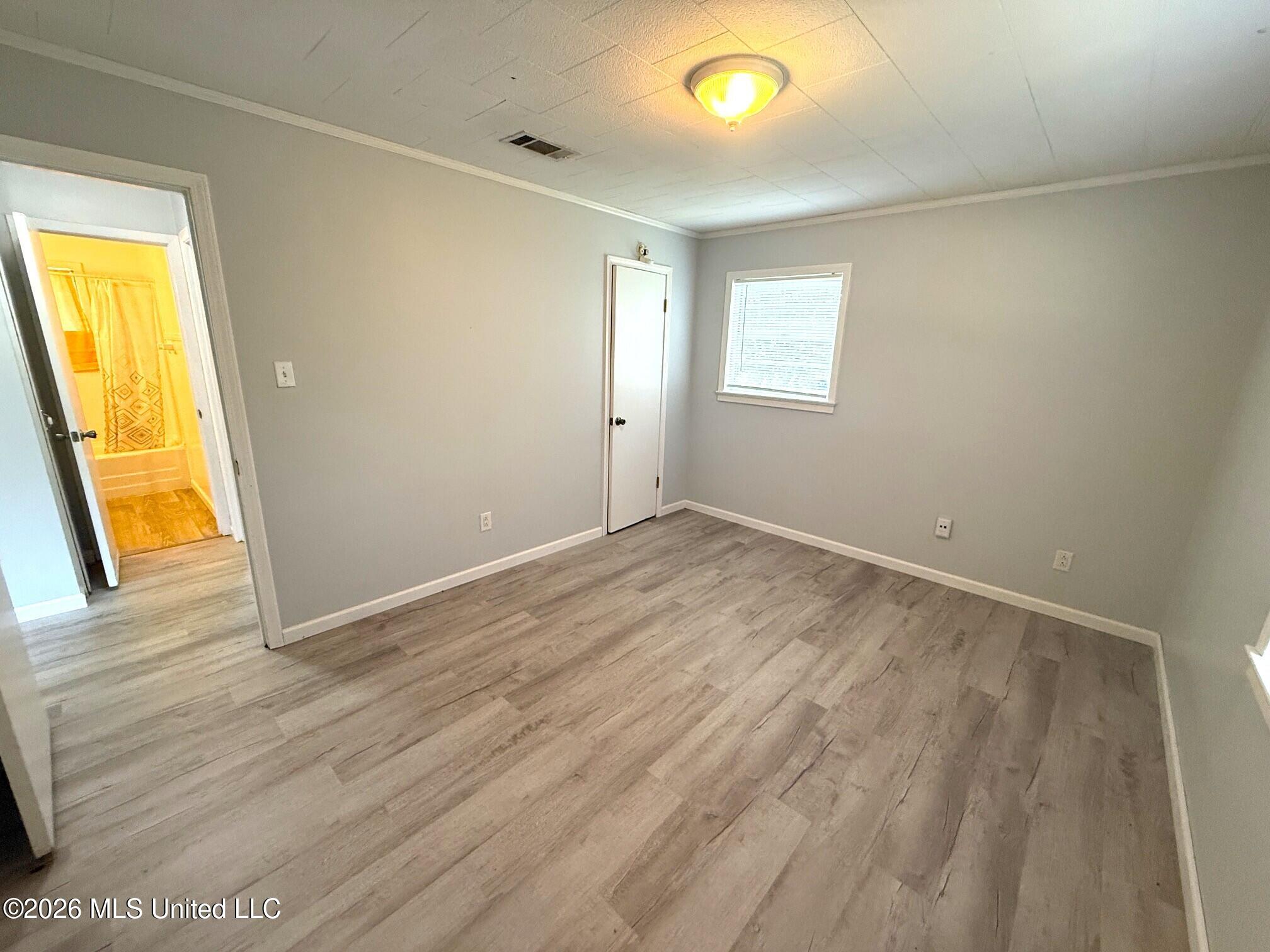 309 S West Avenue Property Photo 16
