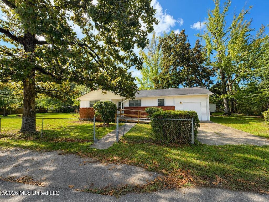 409 Peach Street Property Photo 1