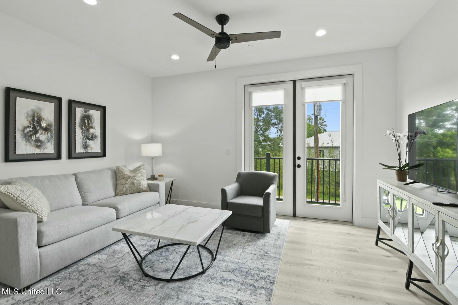 1302 Magnolia Street Property Photo 7