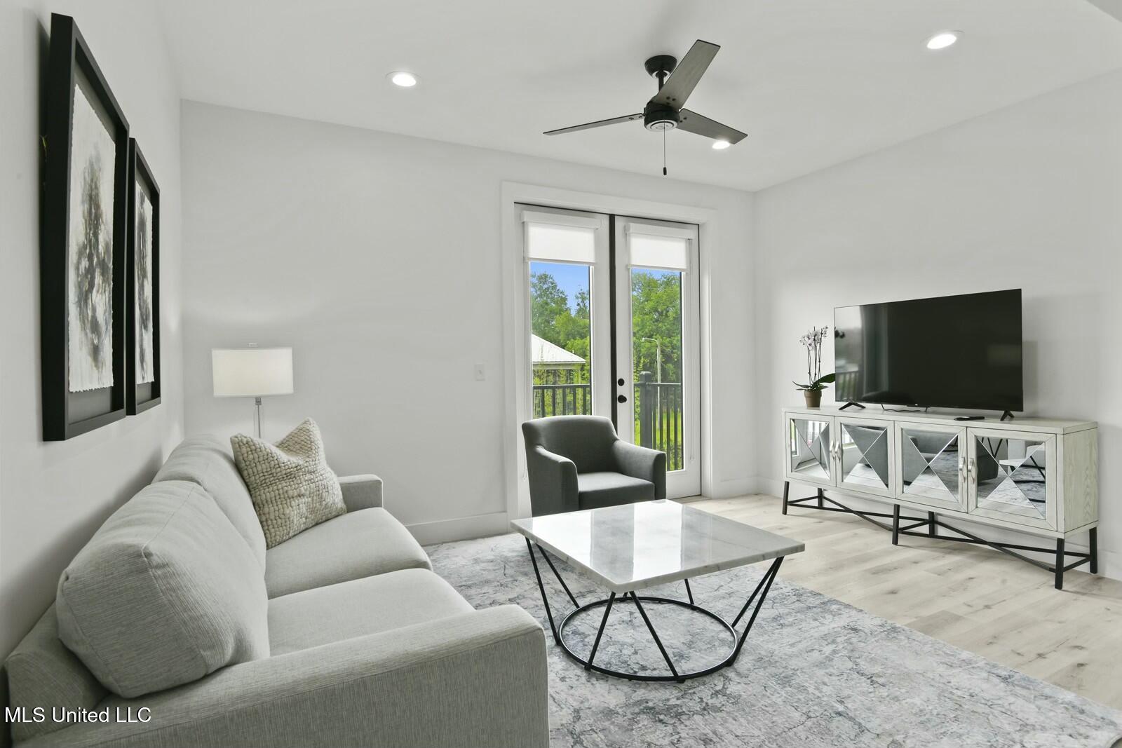 1302 Magnolia Street Property Photo 8
