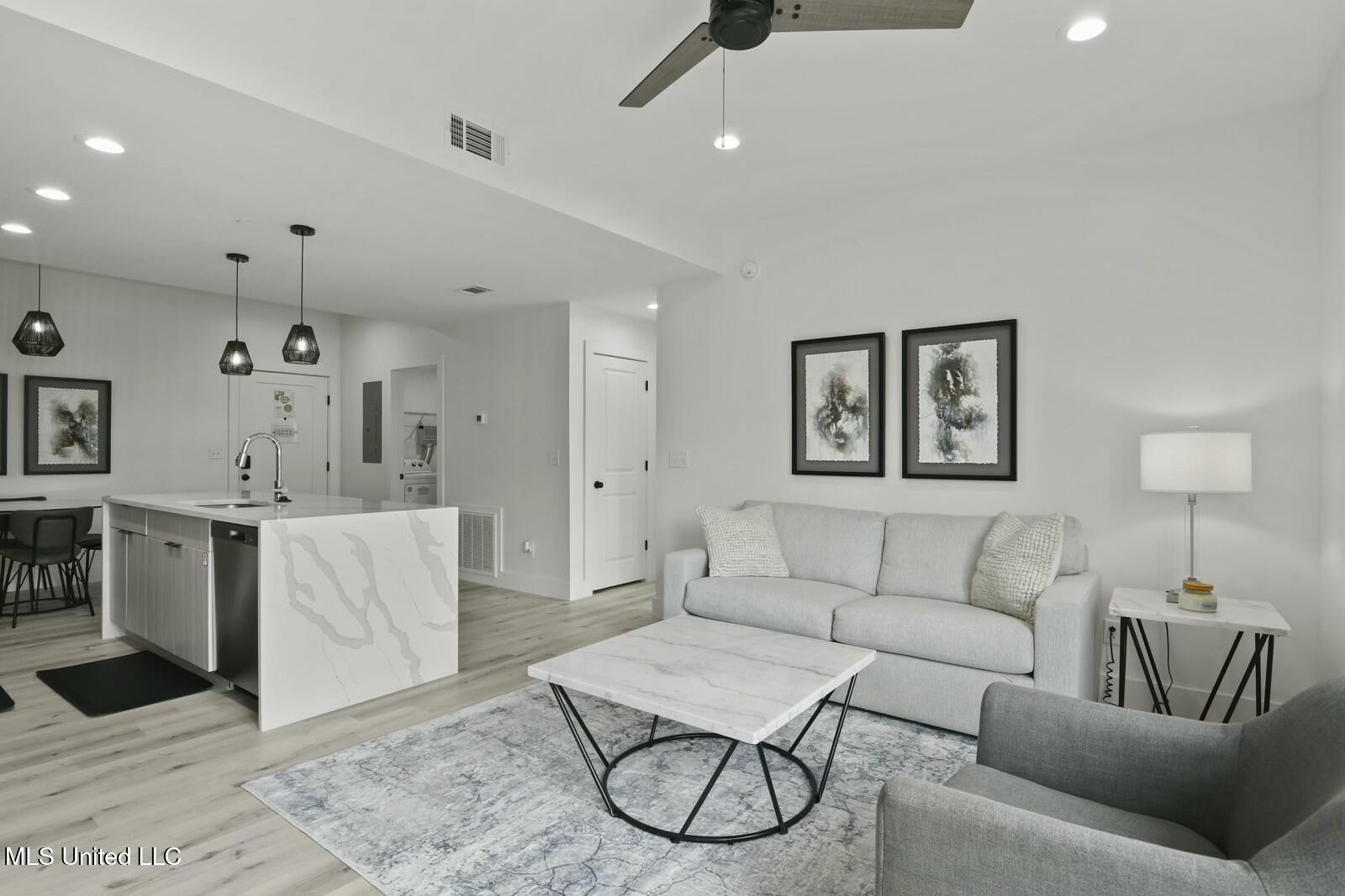 1302 Magnolia Street Property Photo 10