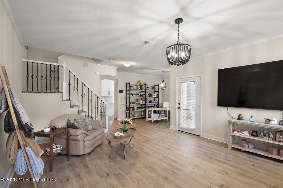 1012 Bayridge Drive Property Photo 8