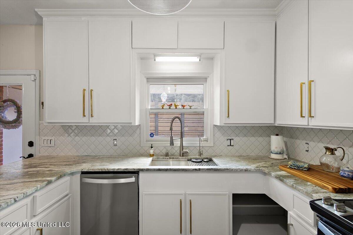 1012 Bayridge Drive Property Photo 13