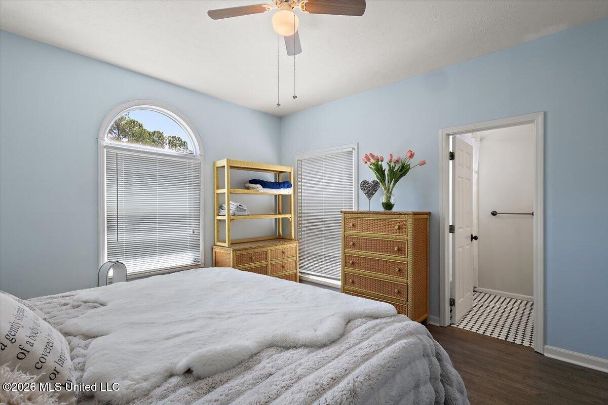 1012 Bayridge Drive Property Photo 25