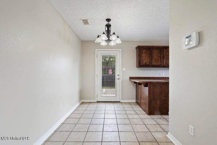 10249 Cottage Court Property Photo 6