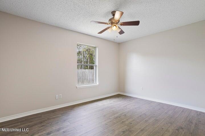 10249 Cottage Court Property Photo 13