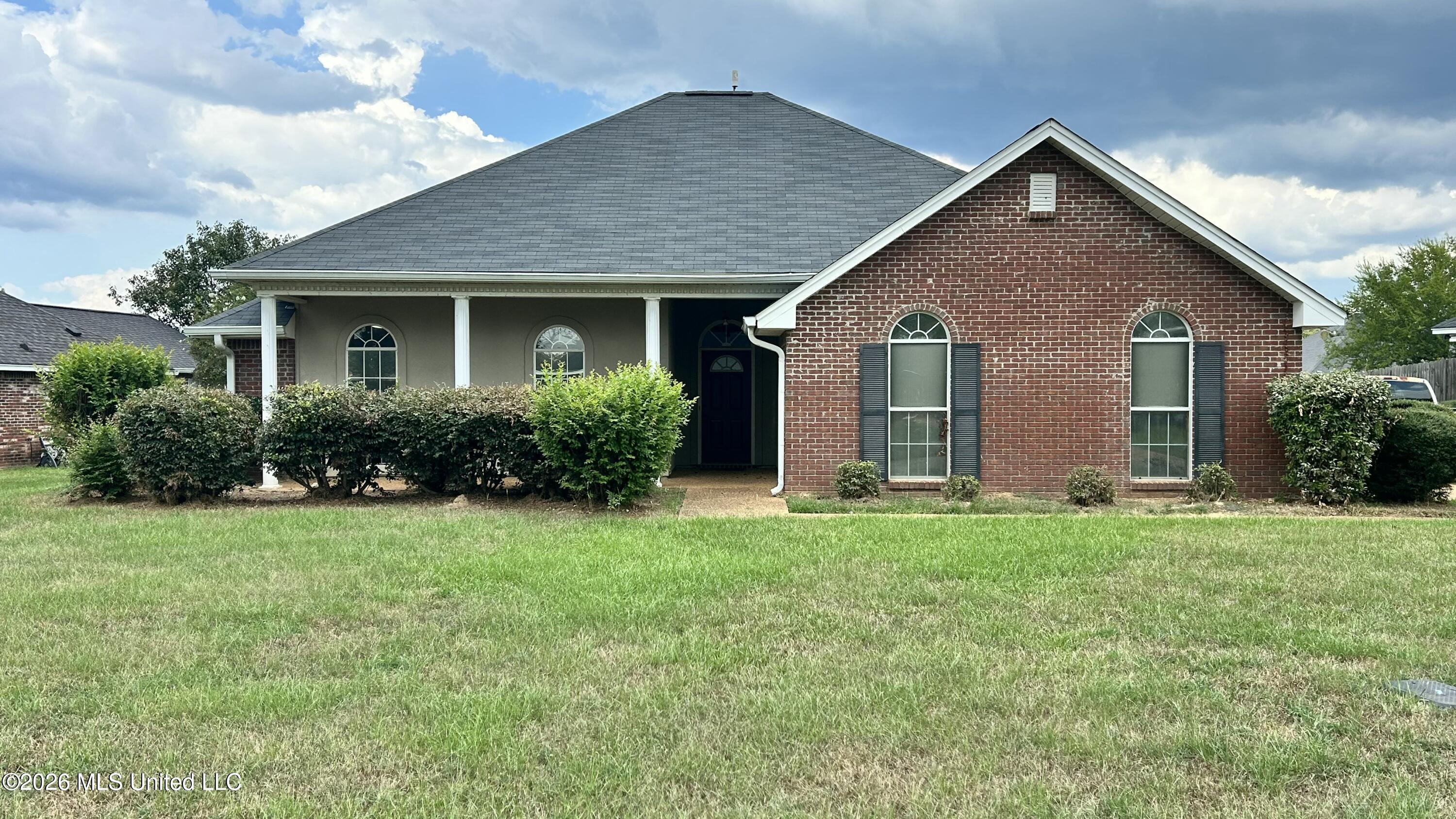 9927 Crooked Creek Circle Property Photo 1