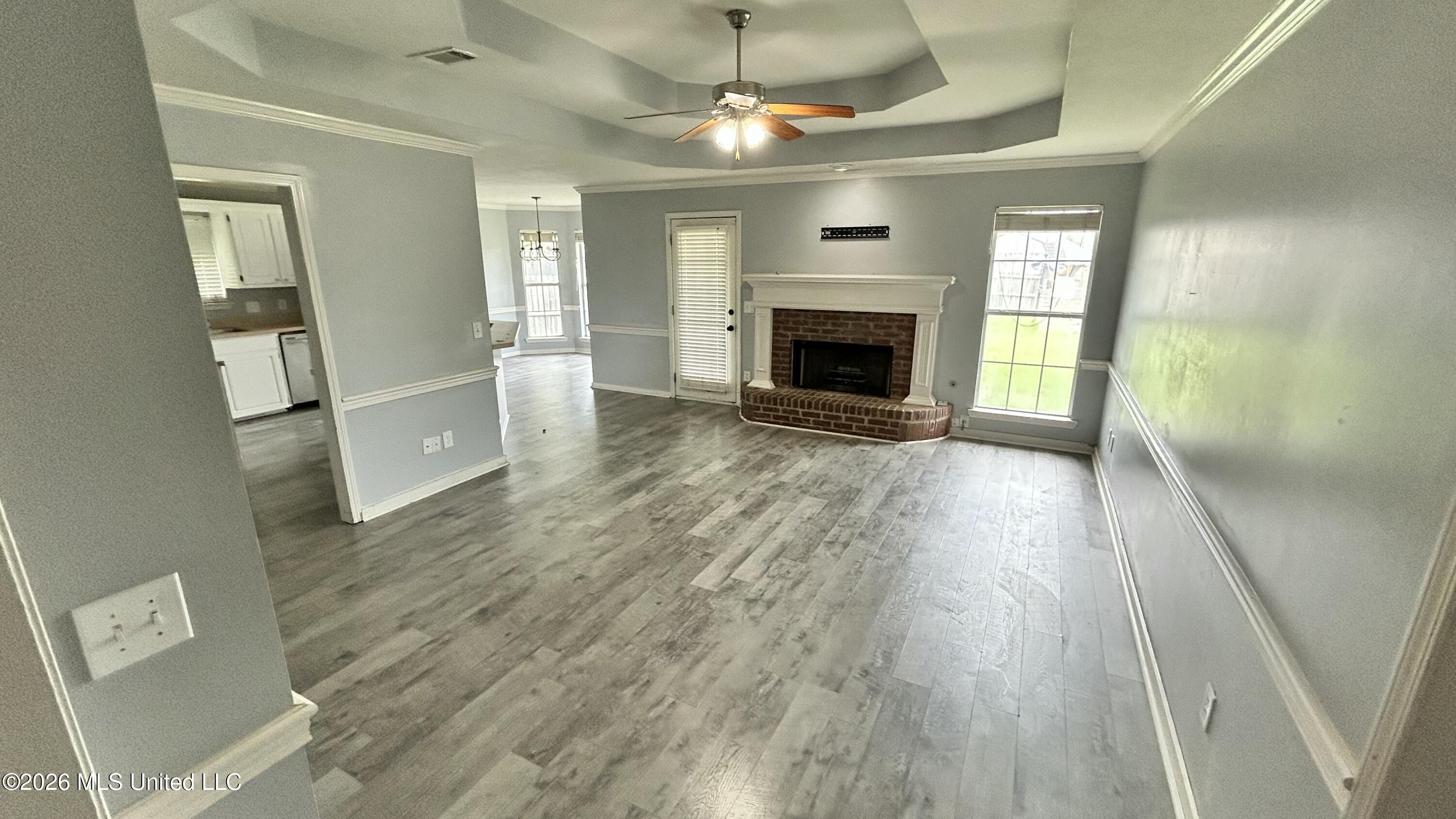 9927 Crooked Creek Circle Property Photo 2