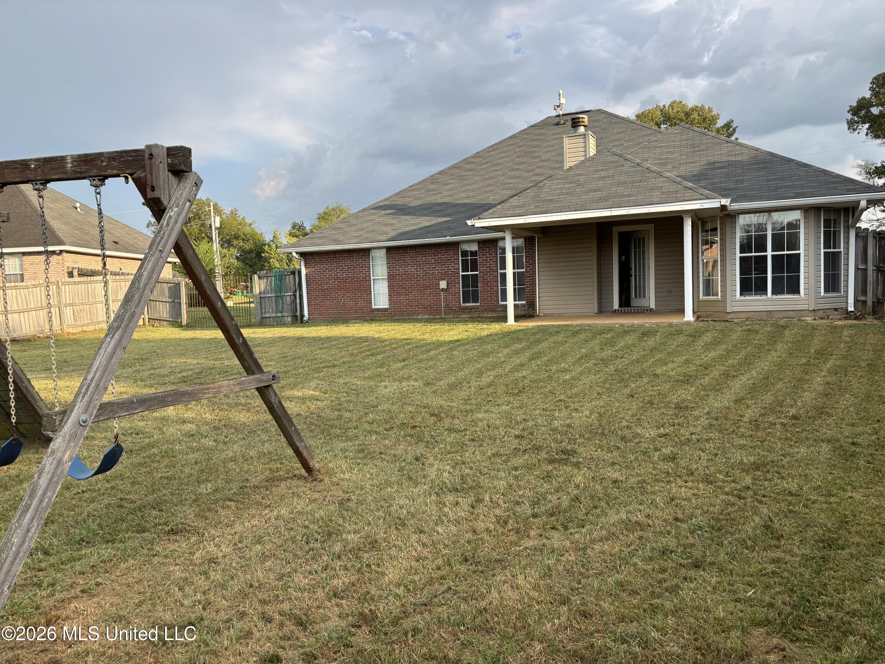 9927 Crooked Creek Circle Property Photo 17