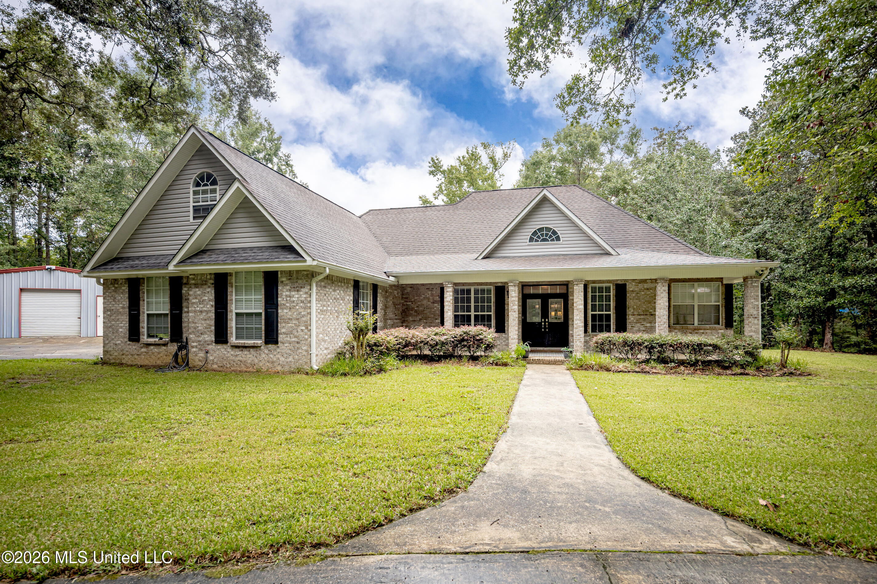 7224 Martin Bluff Road Property Photo 1