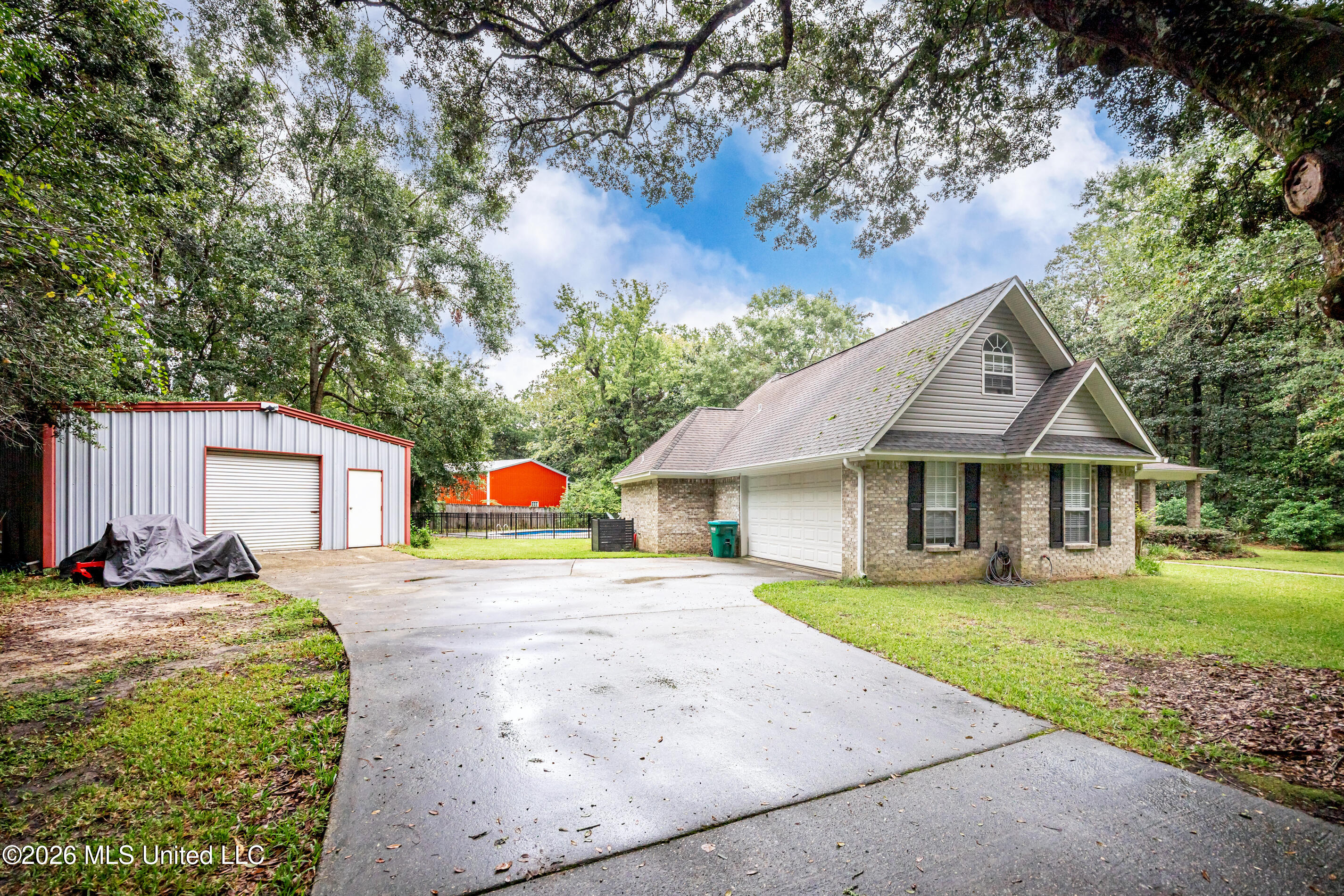 7224 Martin Bluff Road Property Photo 4