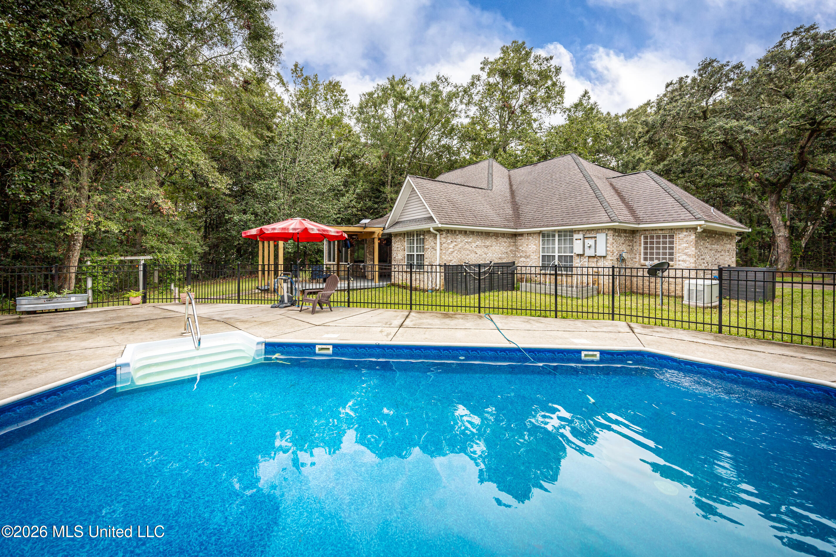 7224 Martin Bluff Road Property Photo 5