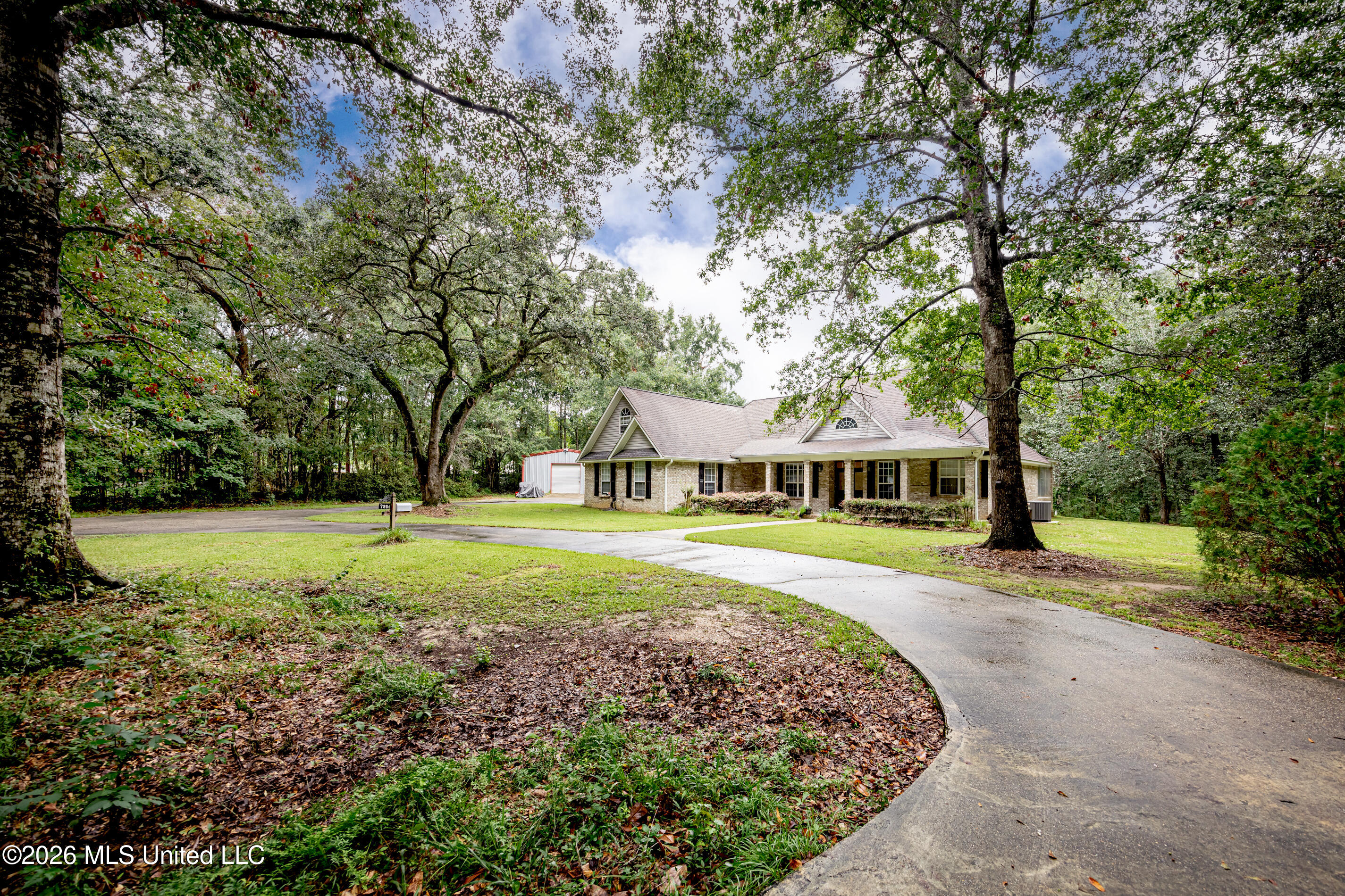 7224 Martin Bluff Road Property Photo 7