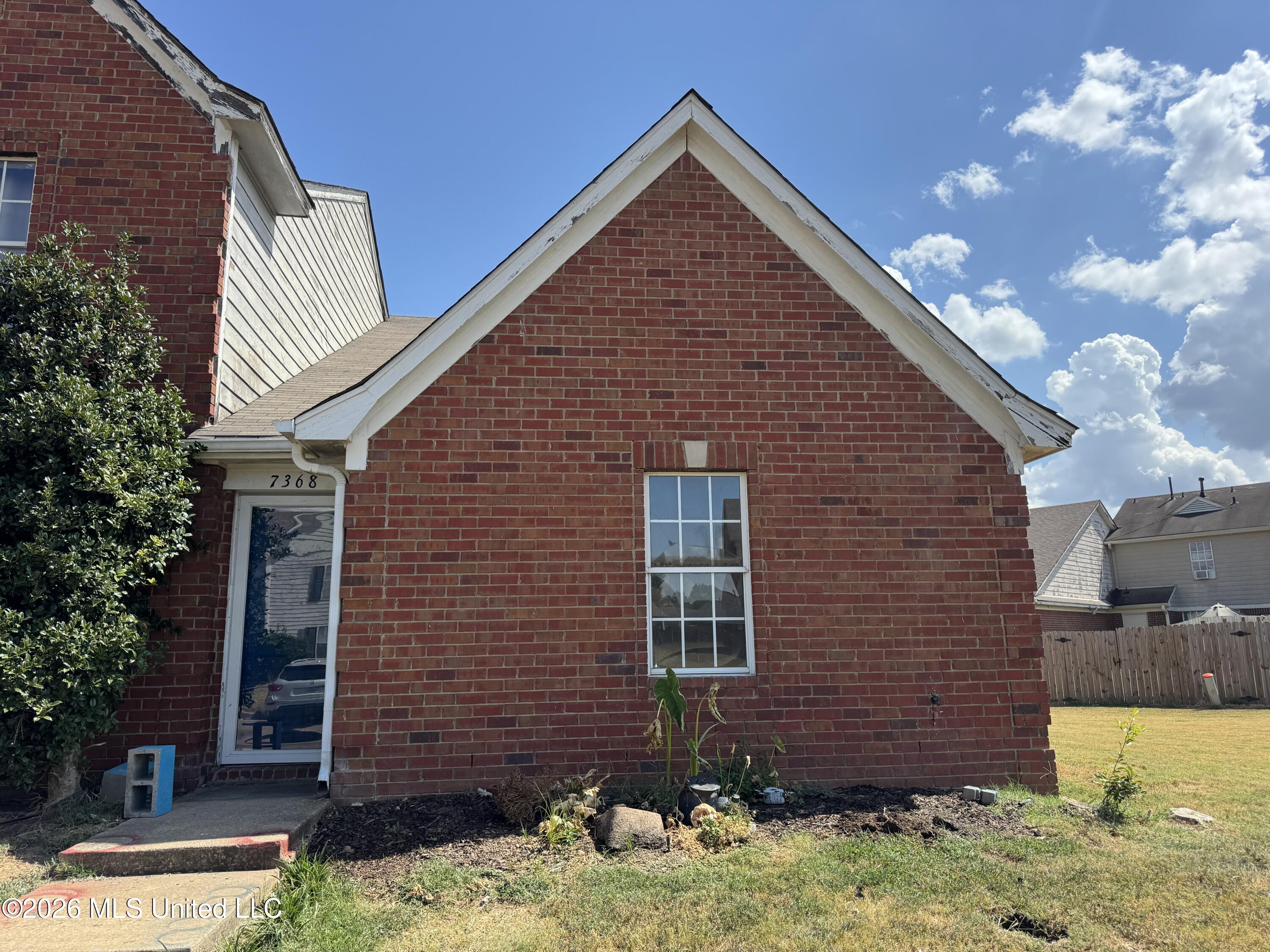 7368 Perrin Lane Property Photo 1