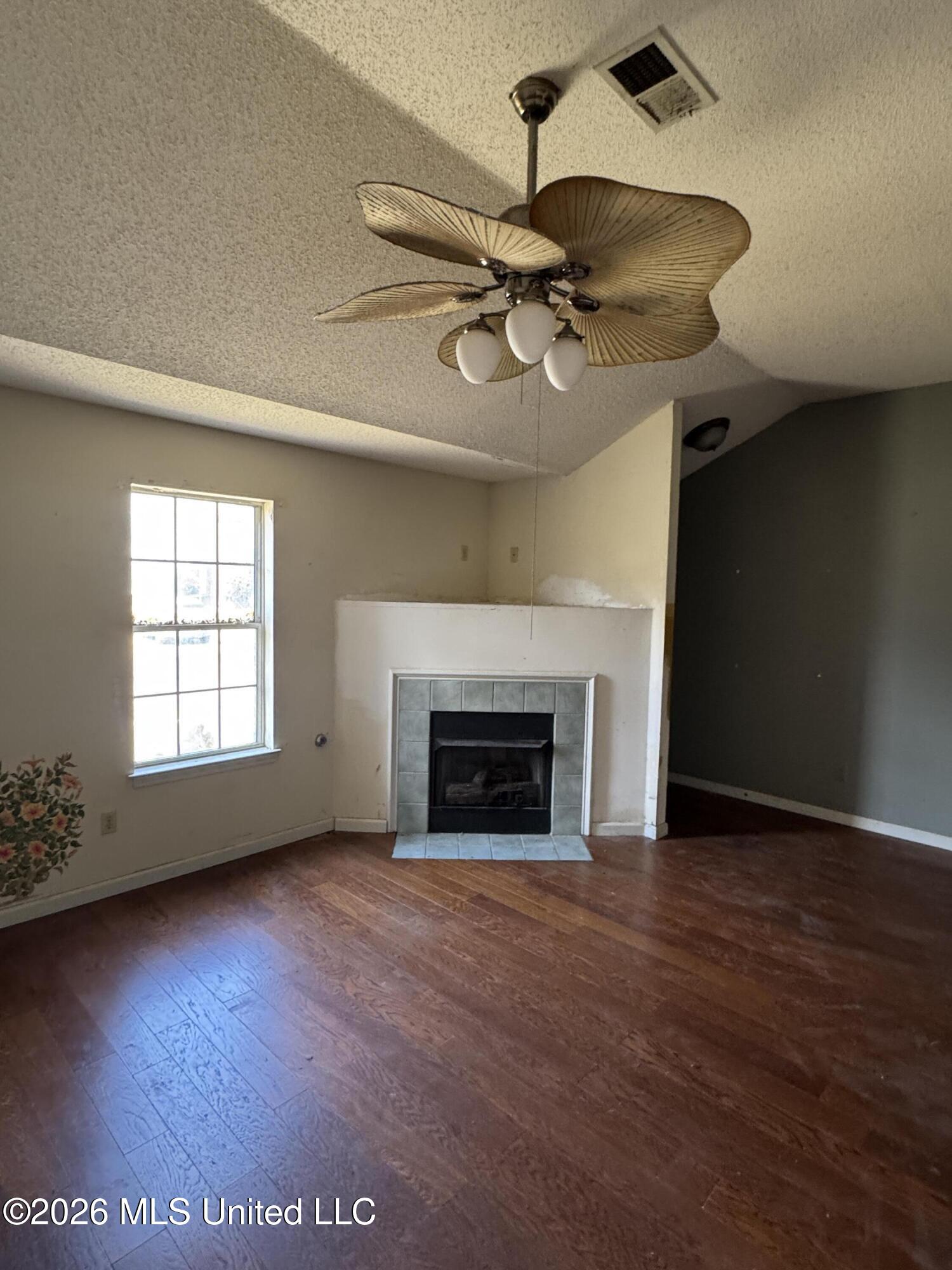 7368 Perrin Lane Property Photo 5