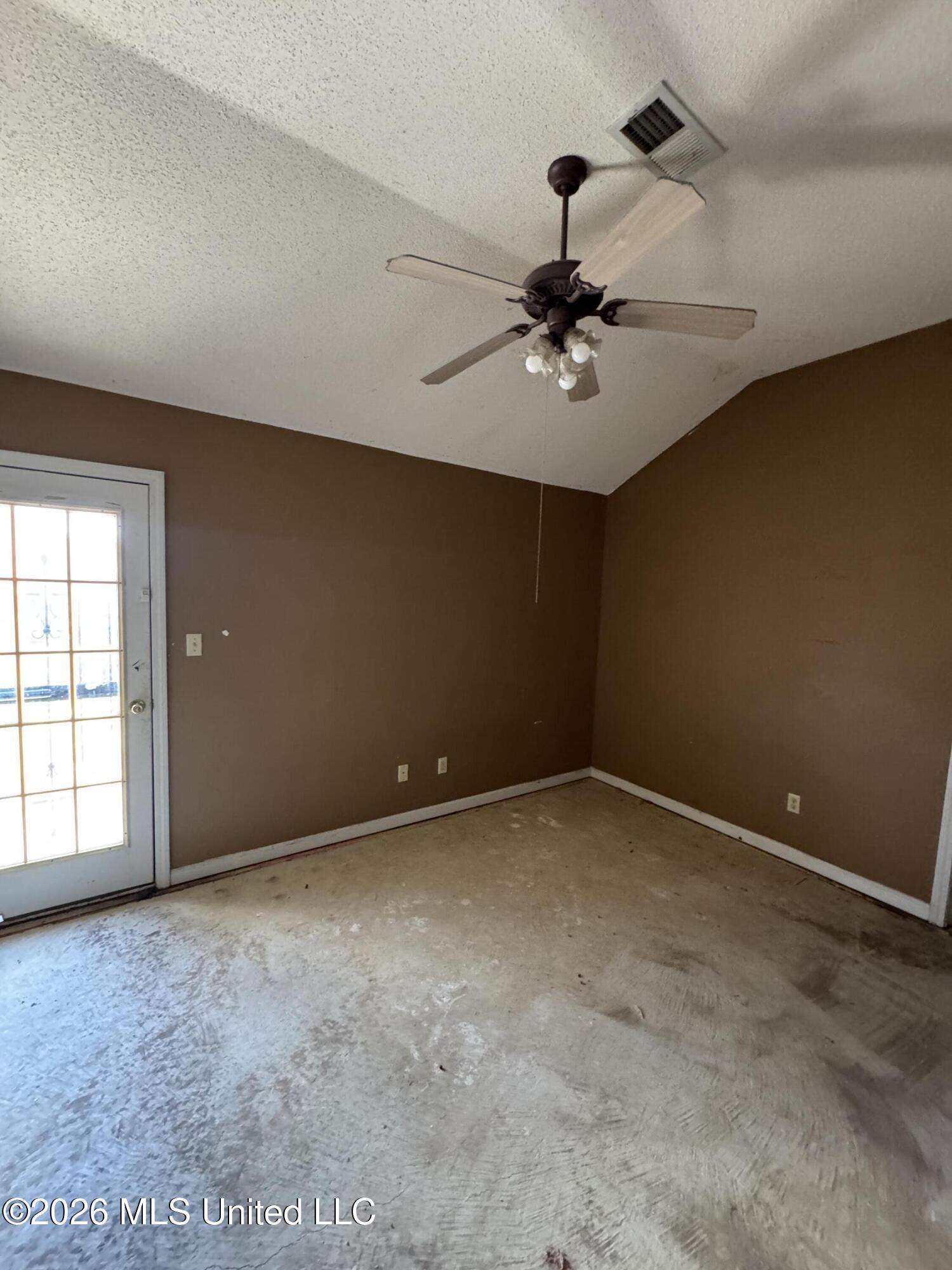 7368 Perrin Lane Property Photo 11