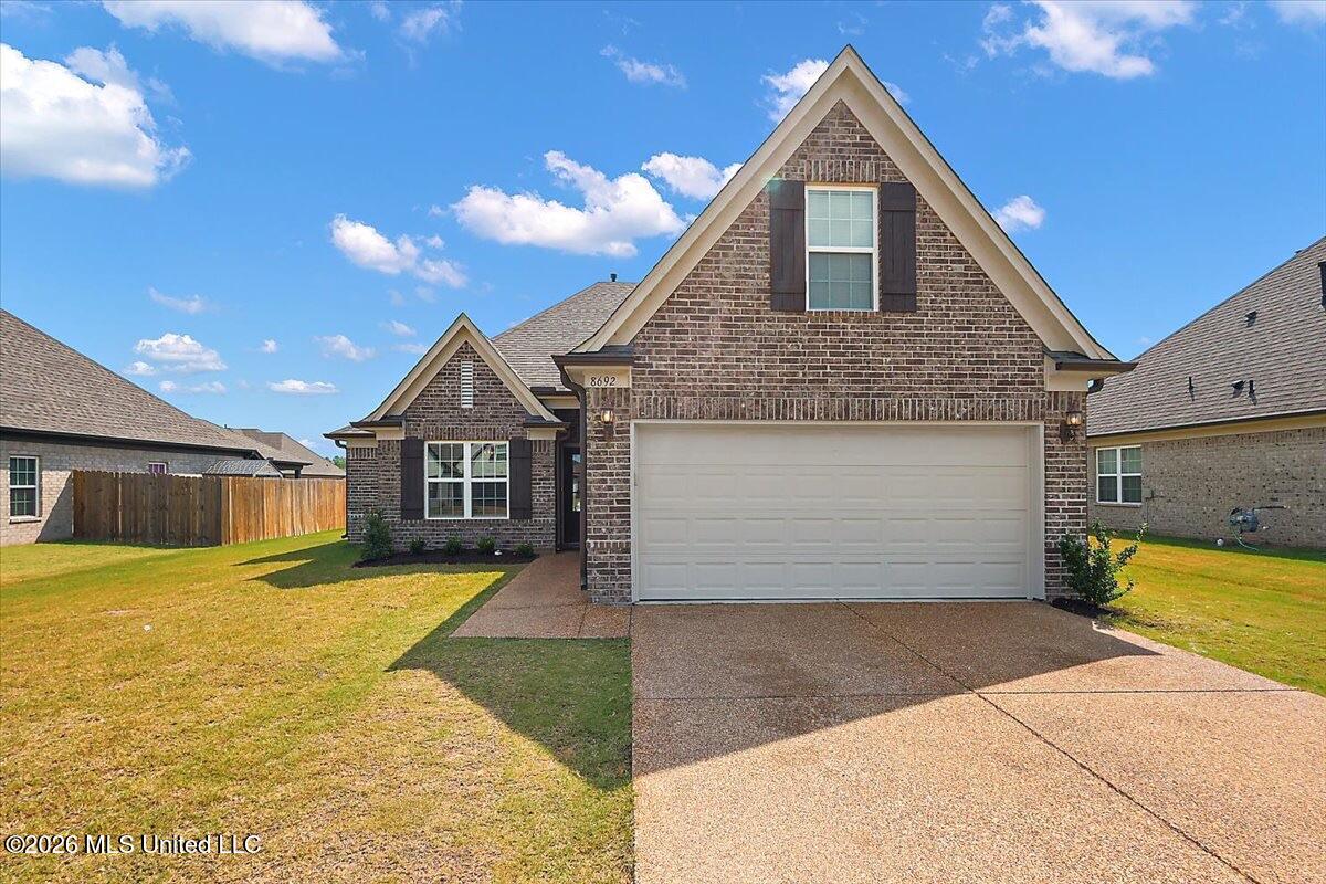 8692 Hayes Drive Property Photo 4