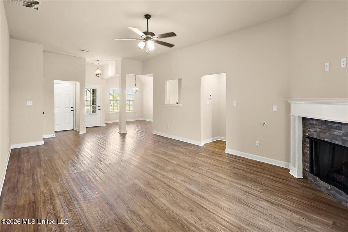 8692 Hayes Drive Property Photo 7