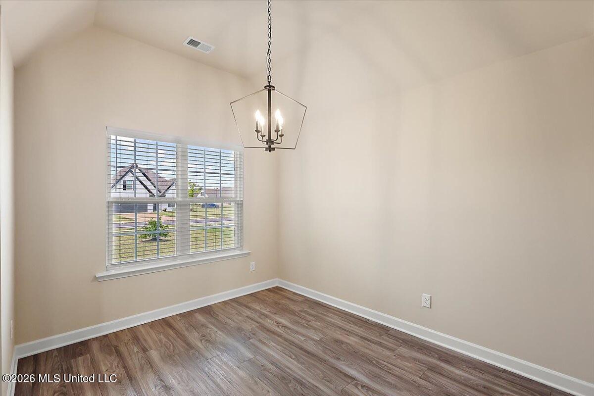8692 Hayes Drive Property Photo 8