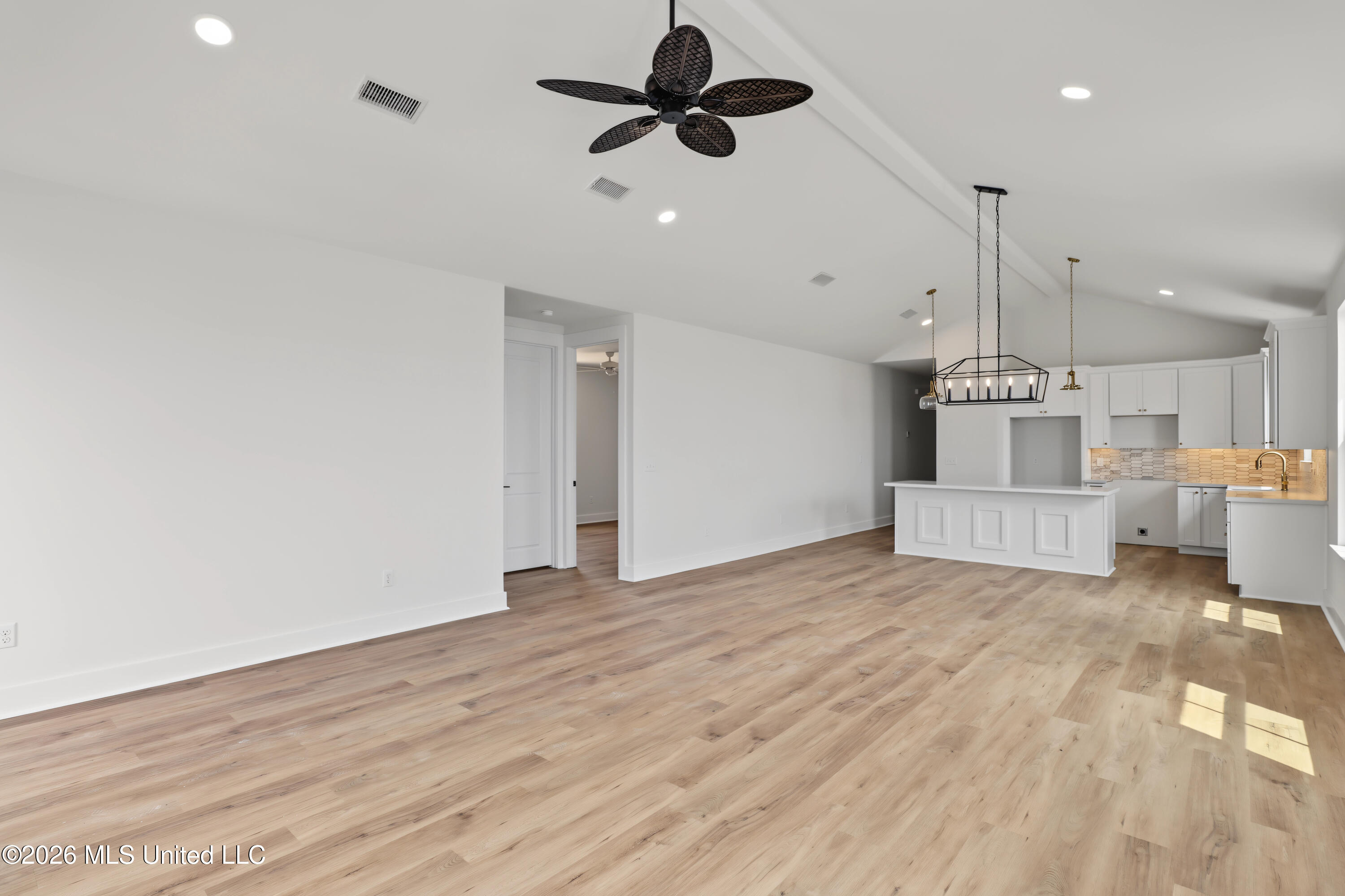 112 Tegarden Road Property Photo 9