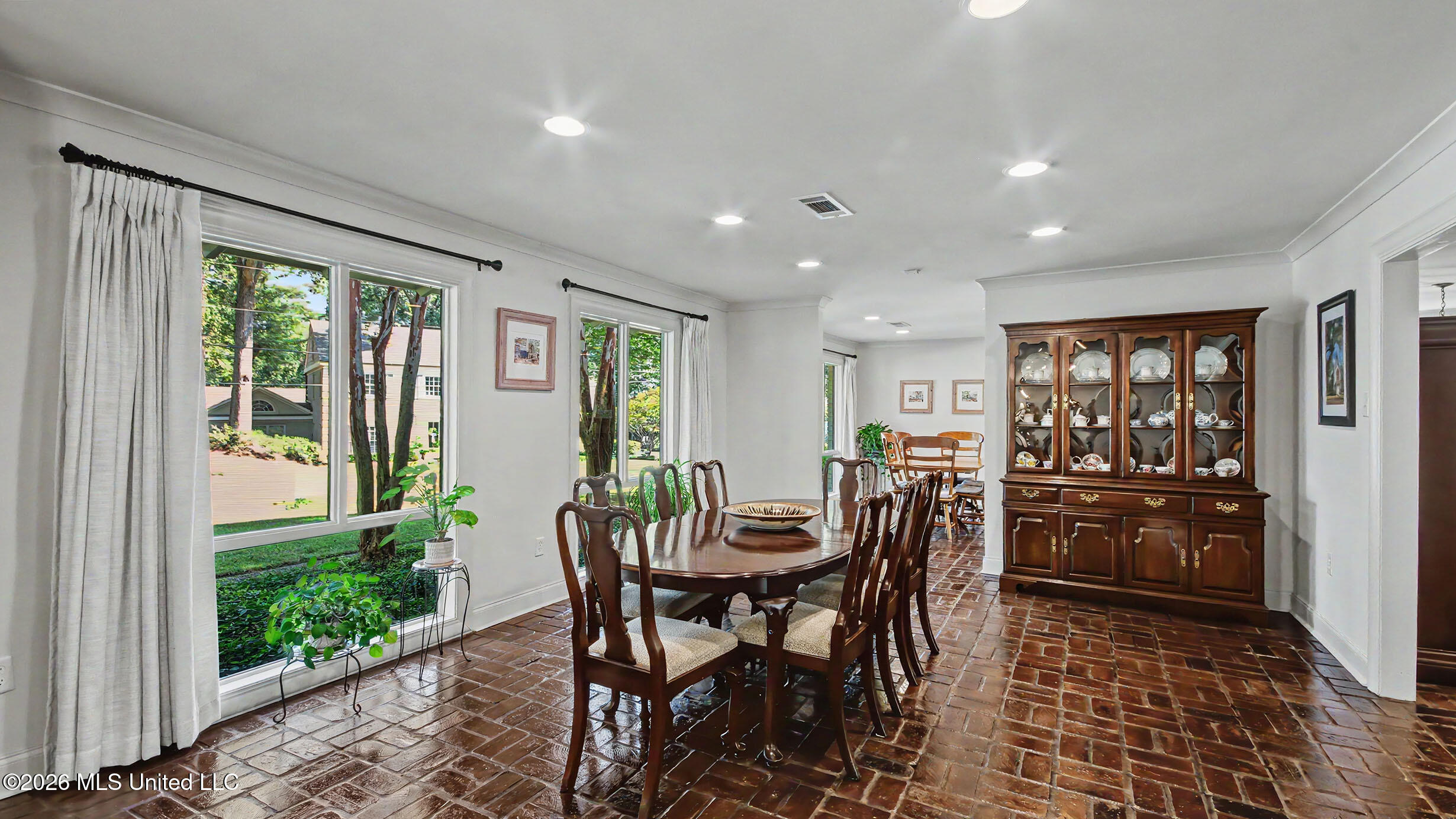 1955 Douglass Drive Property Photo 8