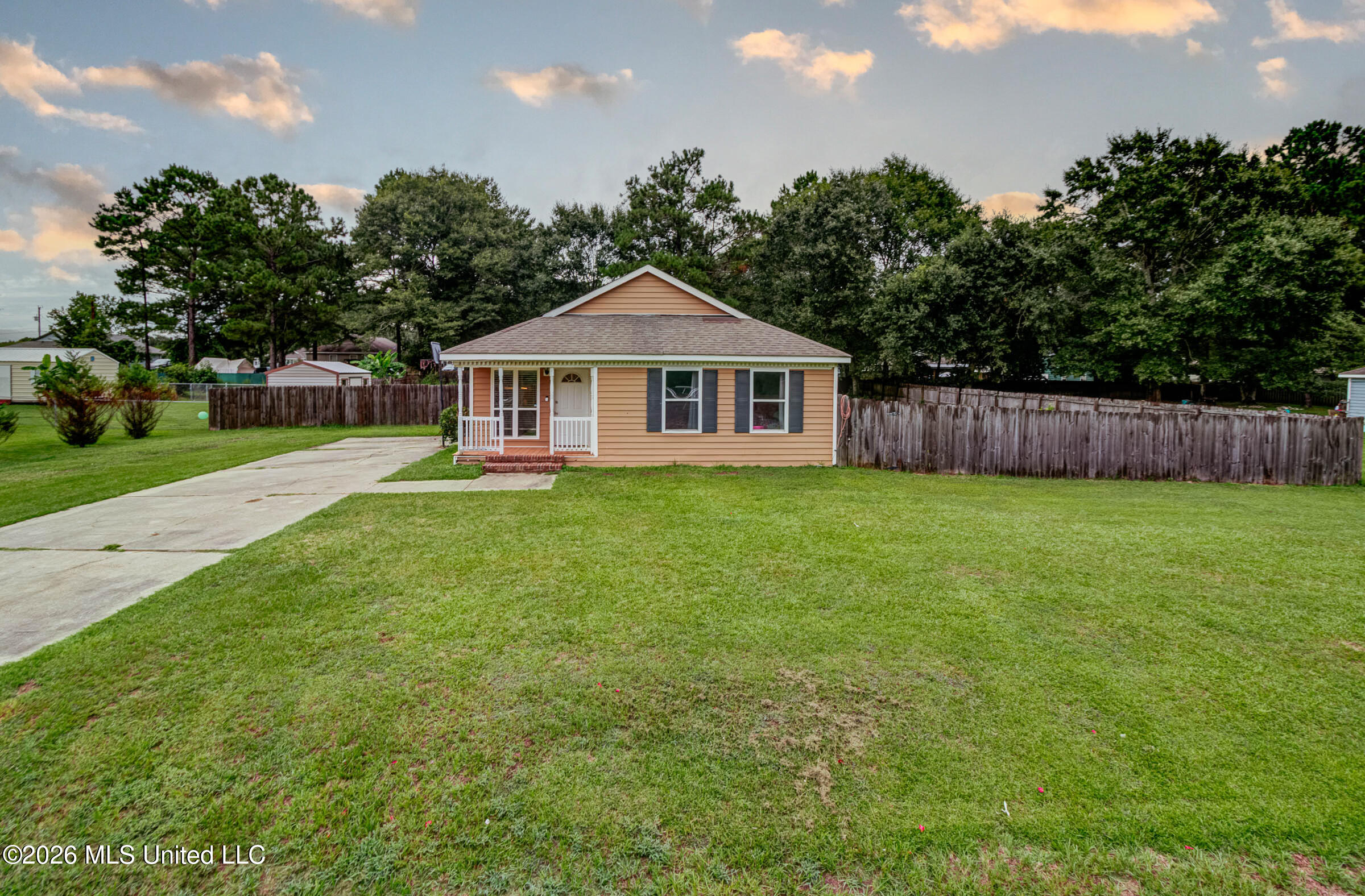 19116 Crestwick Street Property Photo 3