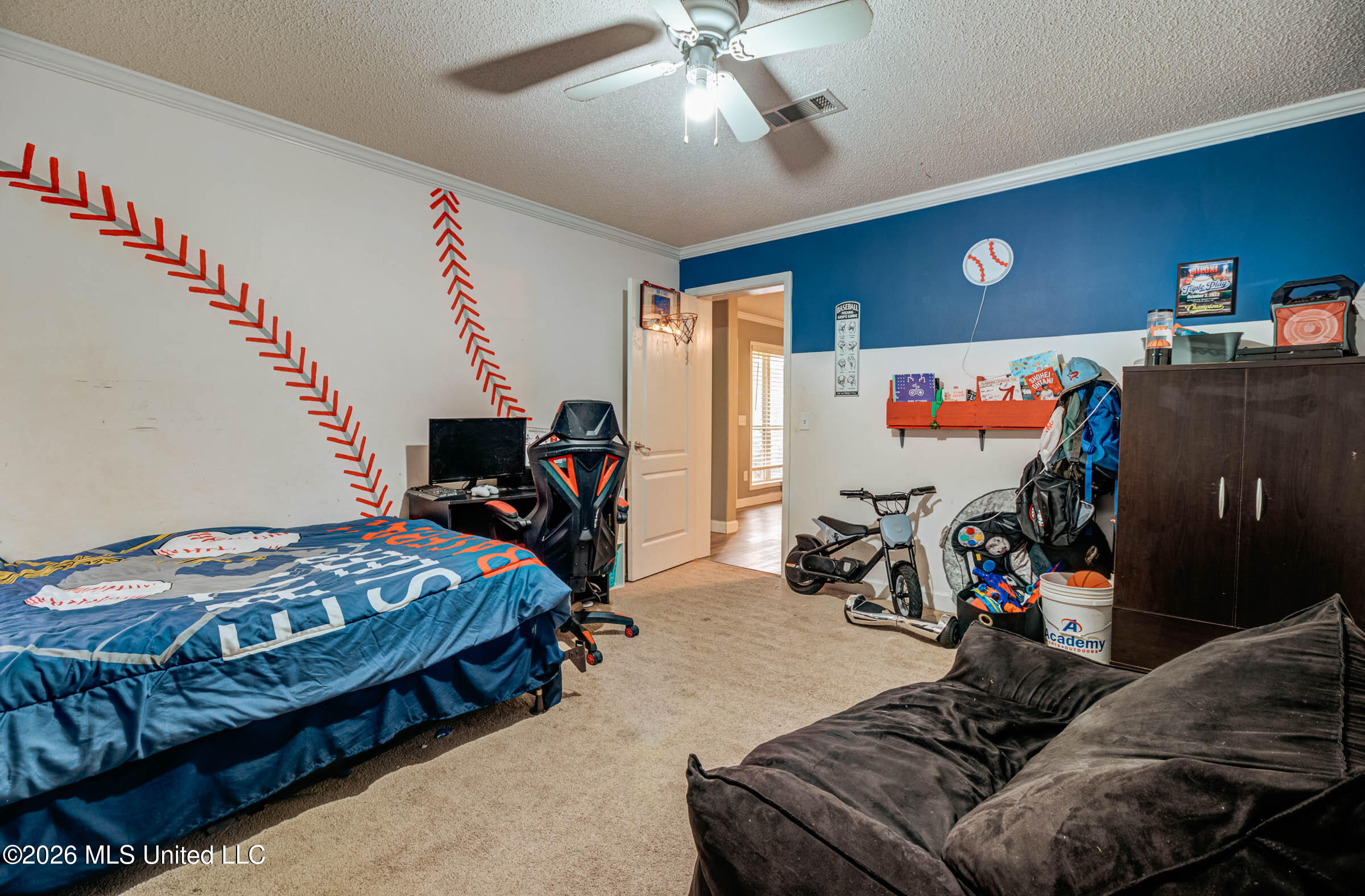 19116 Crestwick Street Property Photo 14