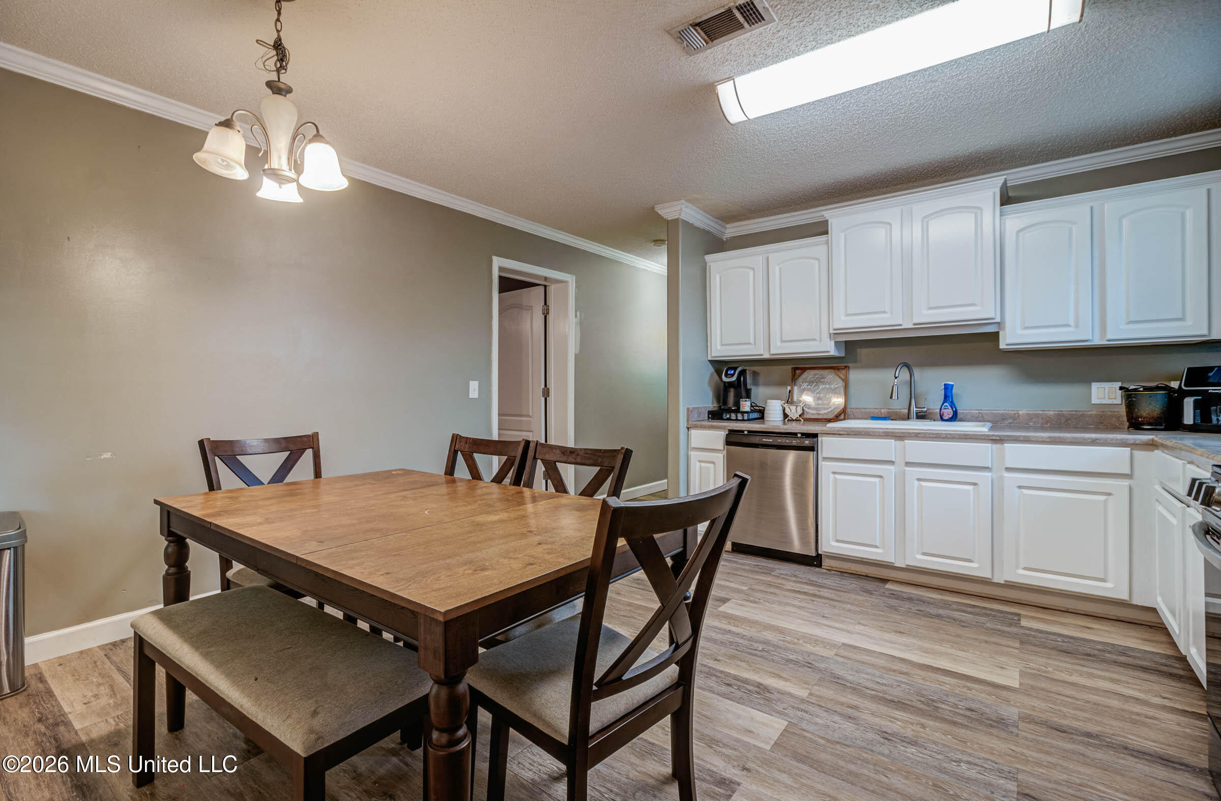 19116 Crestwick Street Property Photo 18