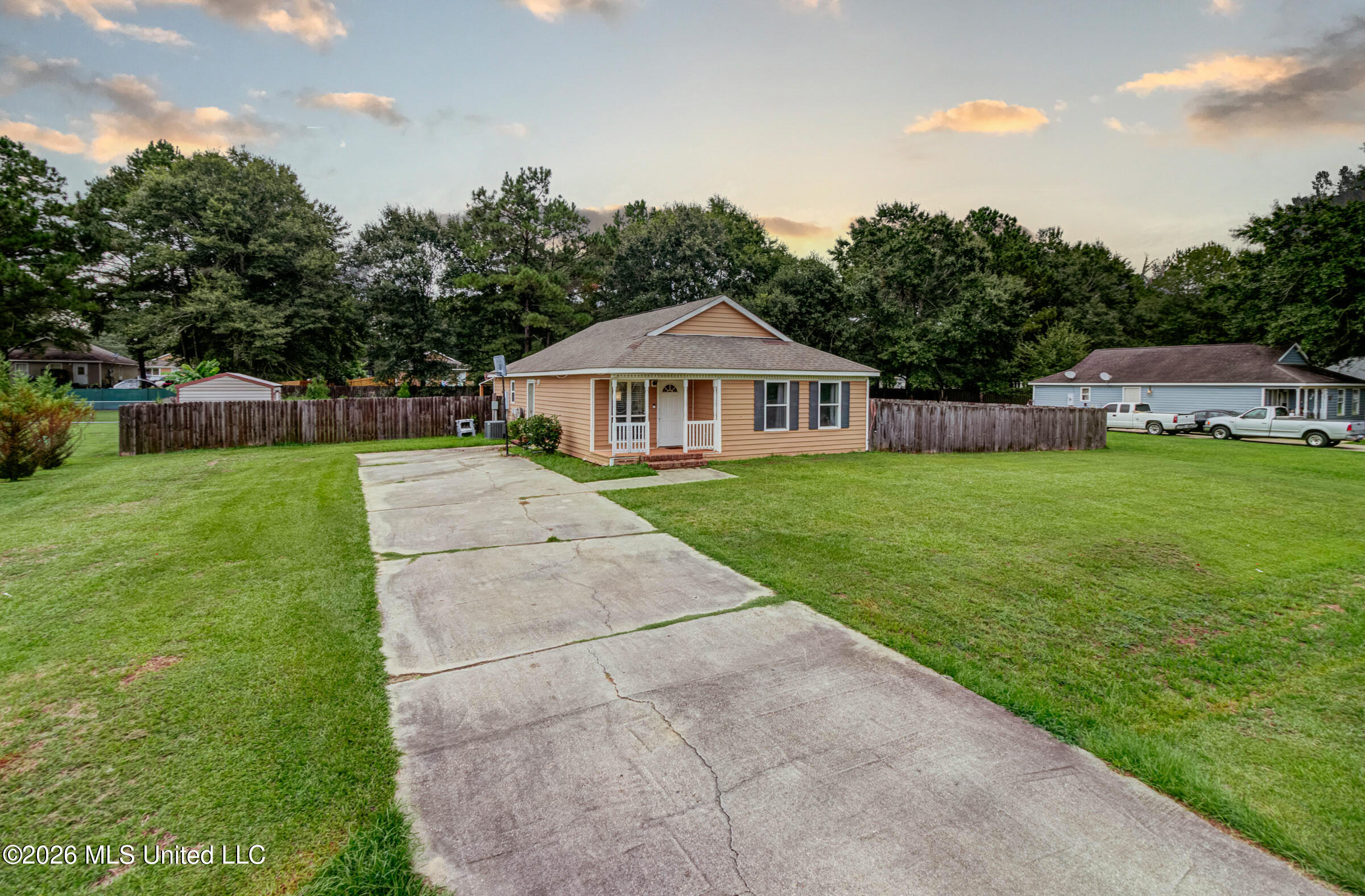 19116 Crestwick Street Property Photo 35