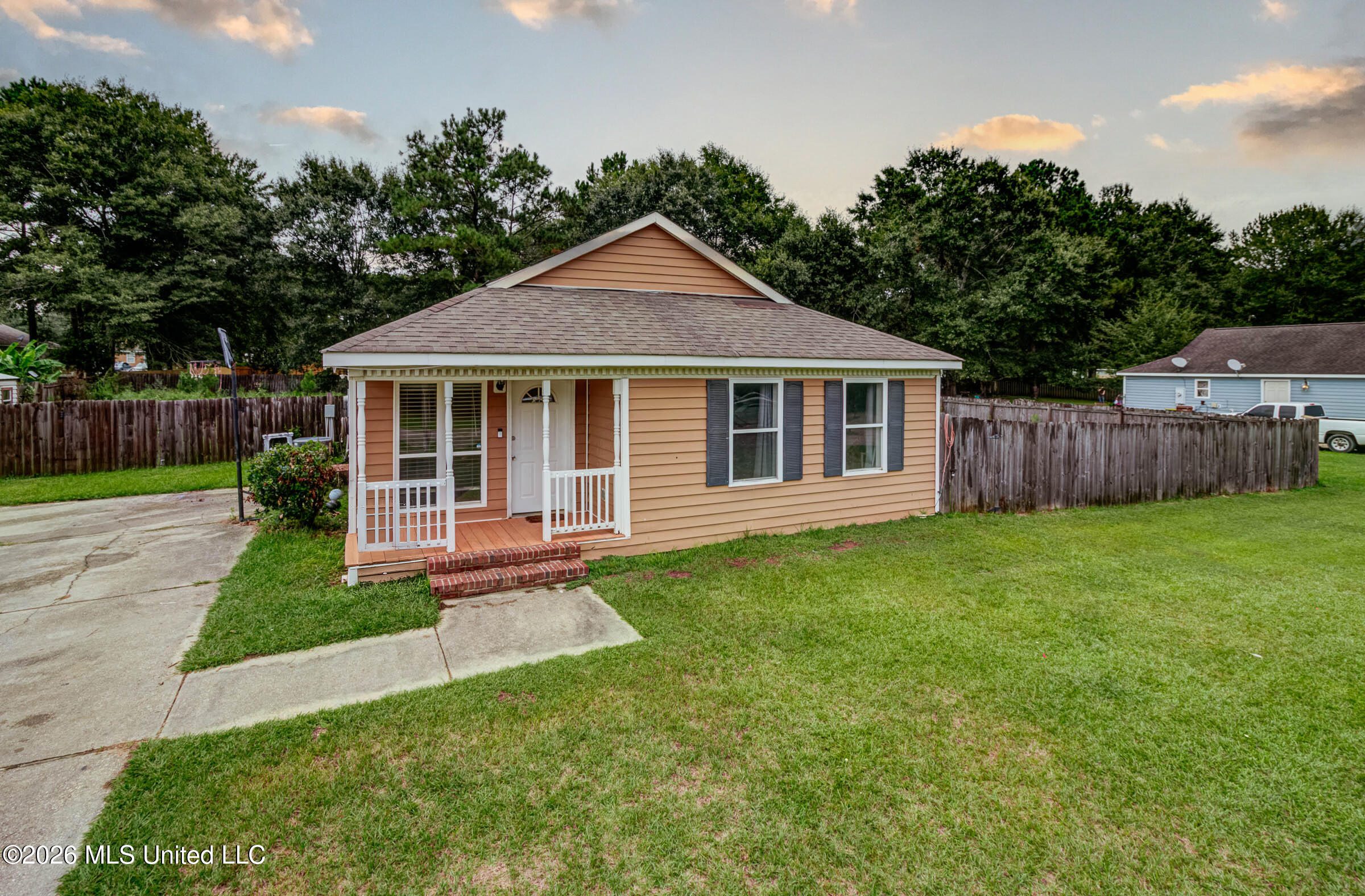19116 Crestwick Street Property Photo 36