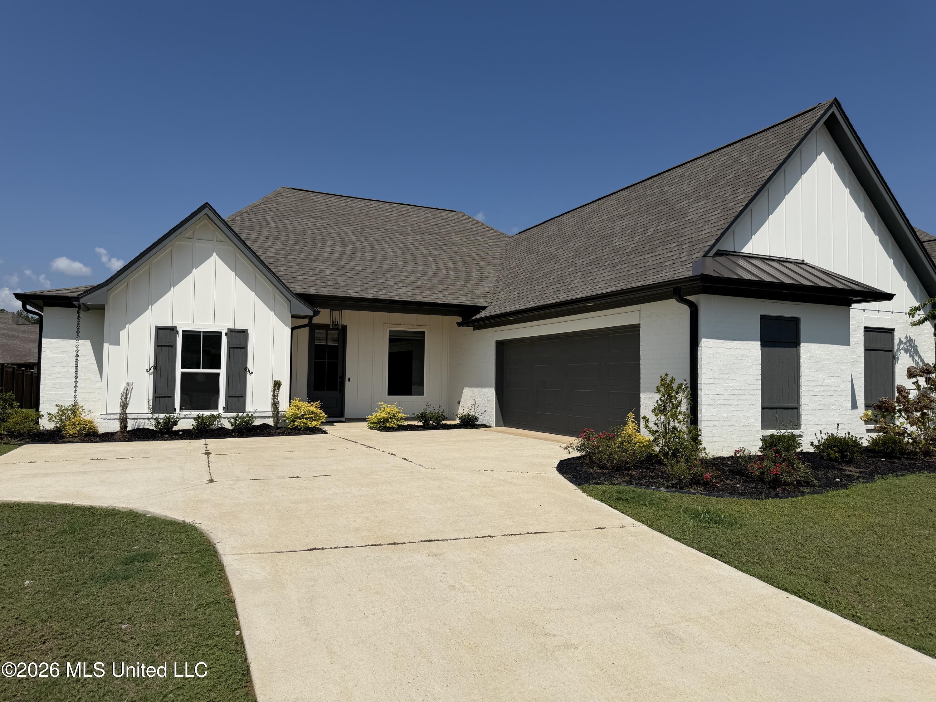 303 Tremont Drive Property Photo 5