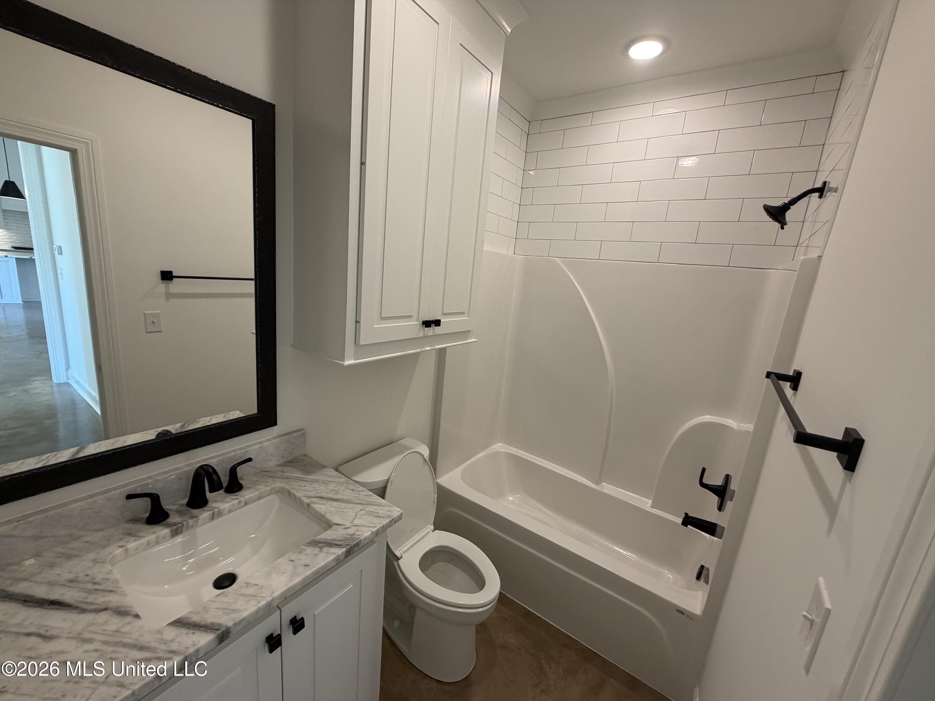 303 Tremont Drive Property Photo 13
