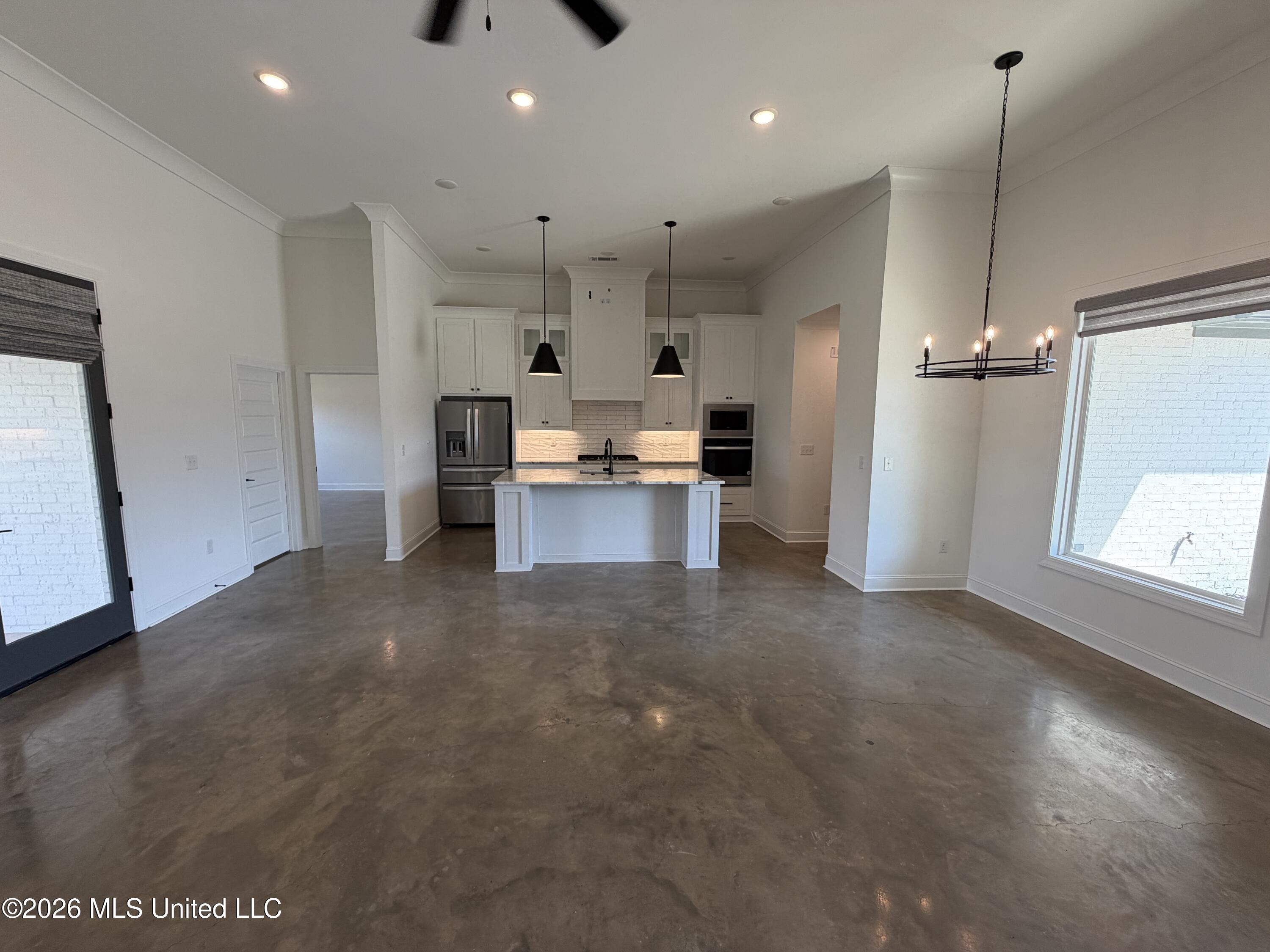 303 Tremont Drive Property Photo 14