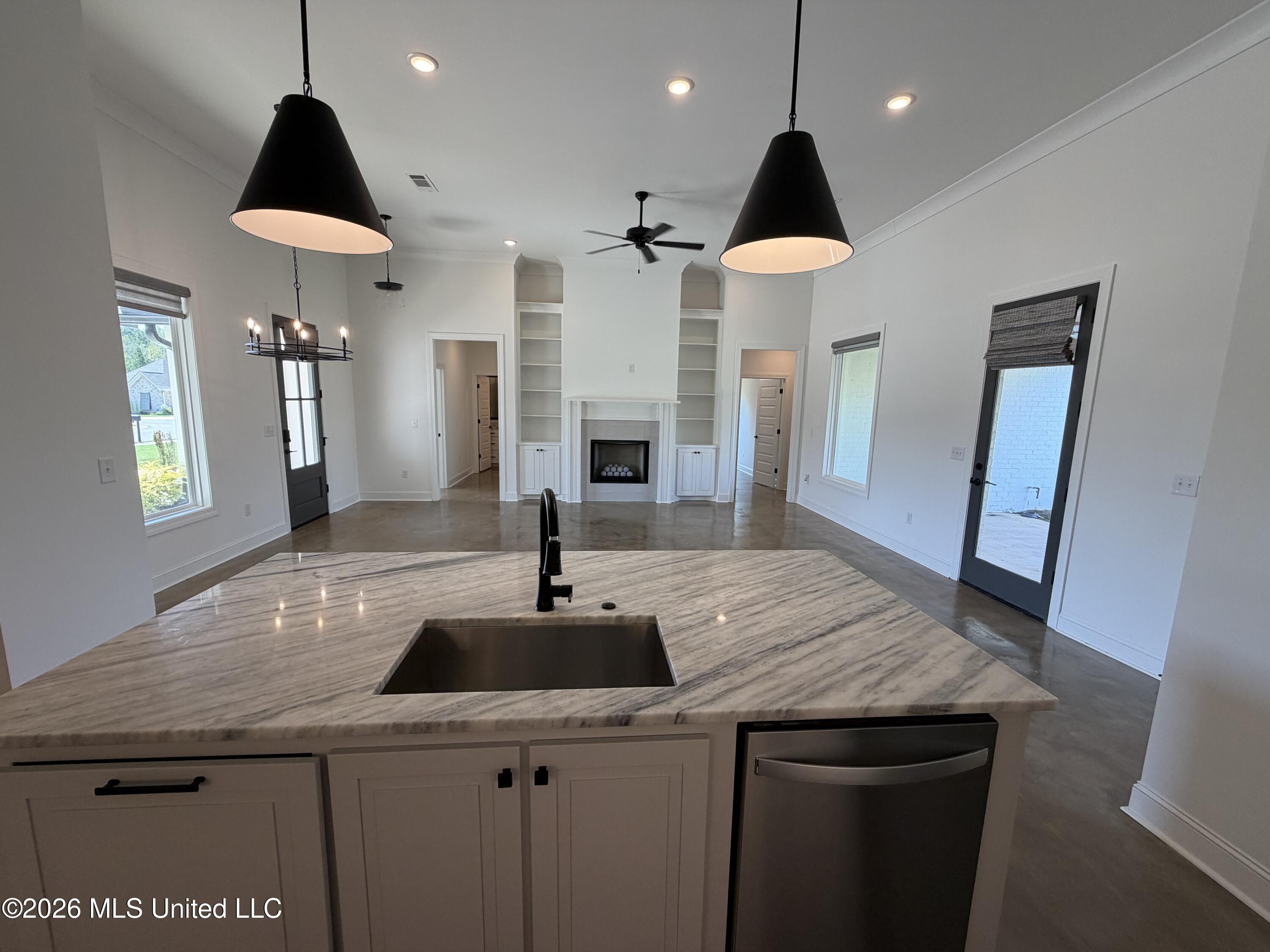 303 Tremont Drive Property Photo 15