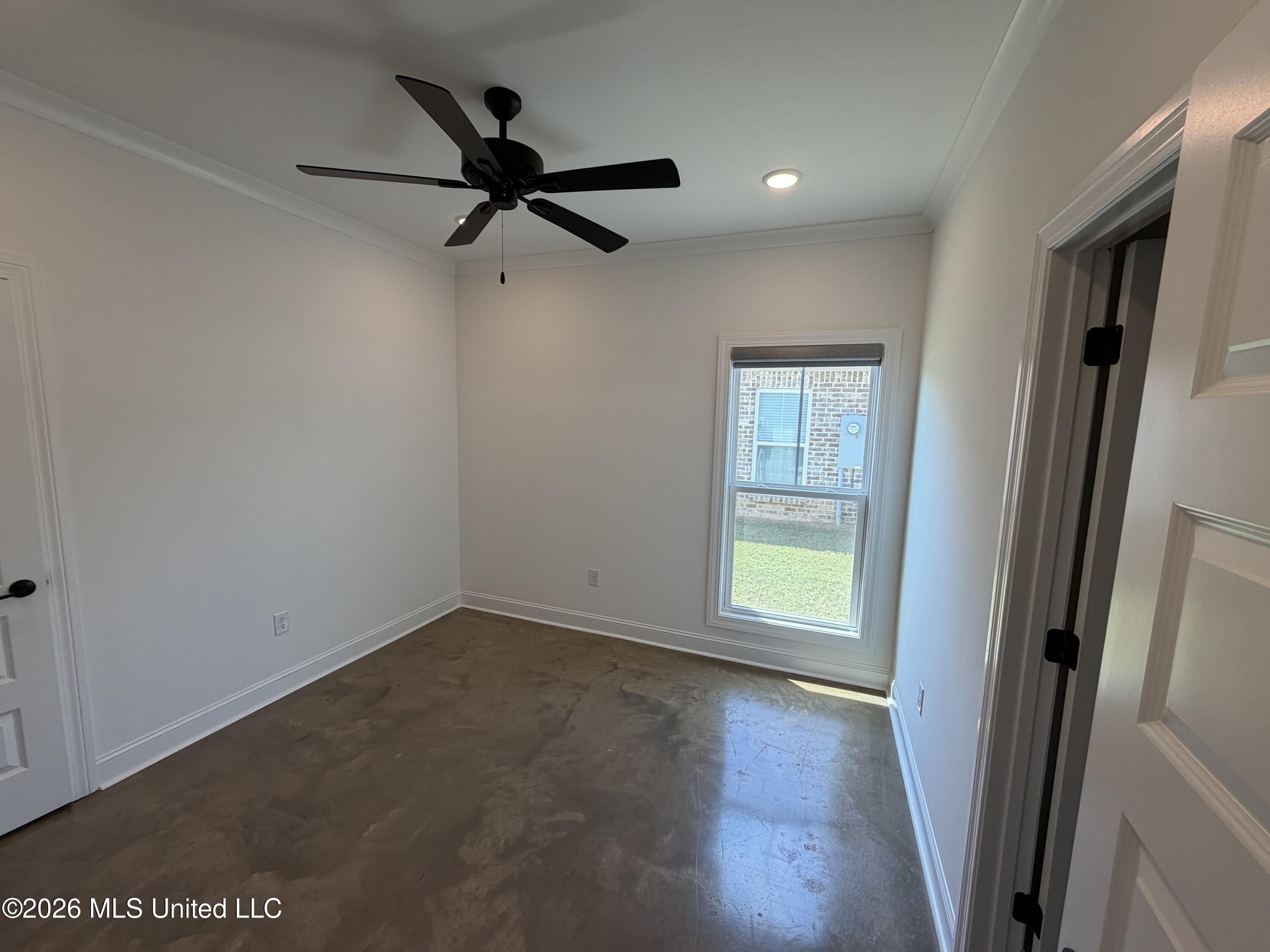 303 Tremont Drive Property Photo 17