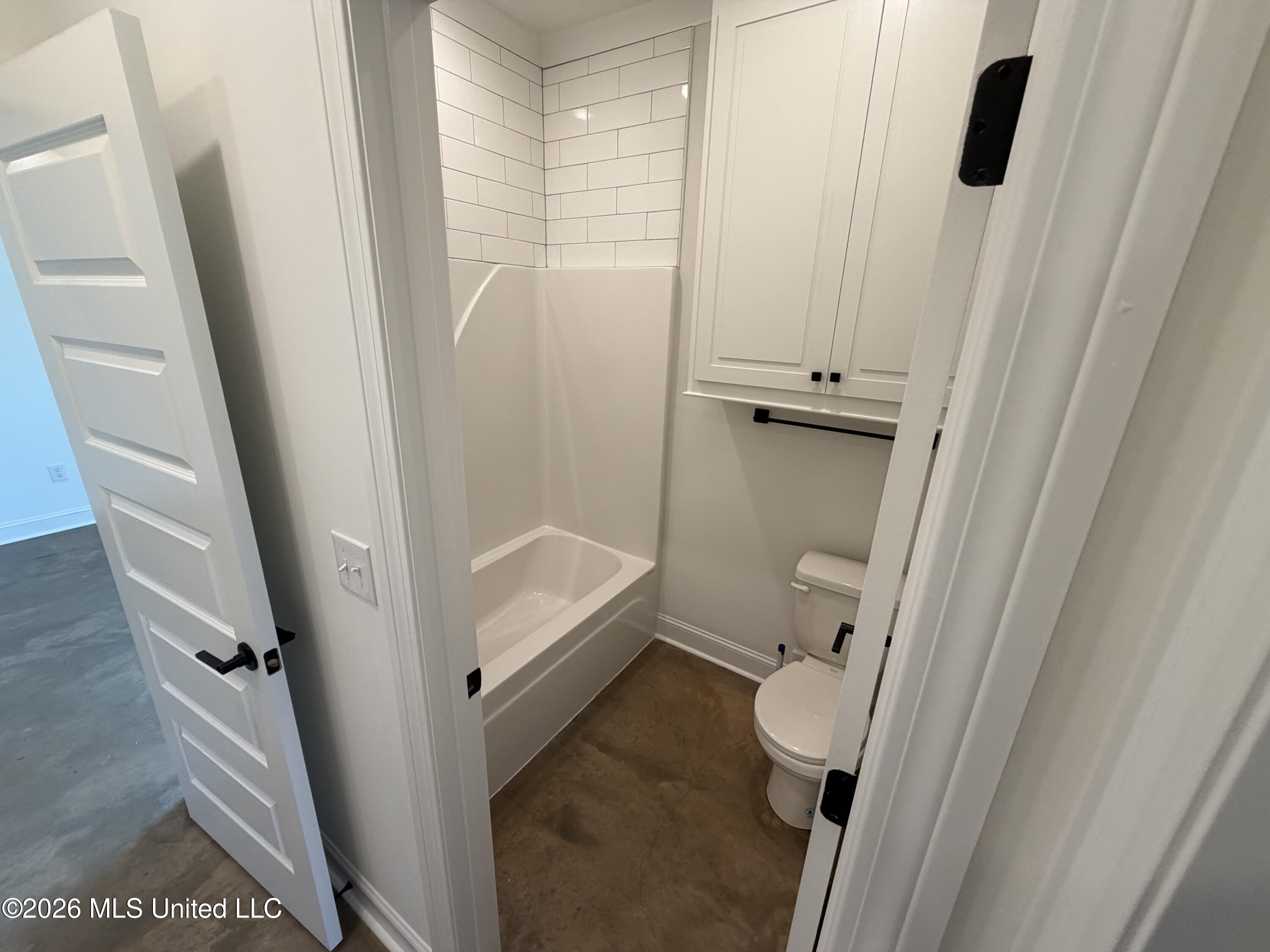 303 Tremont Drive Property Photo 20