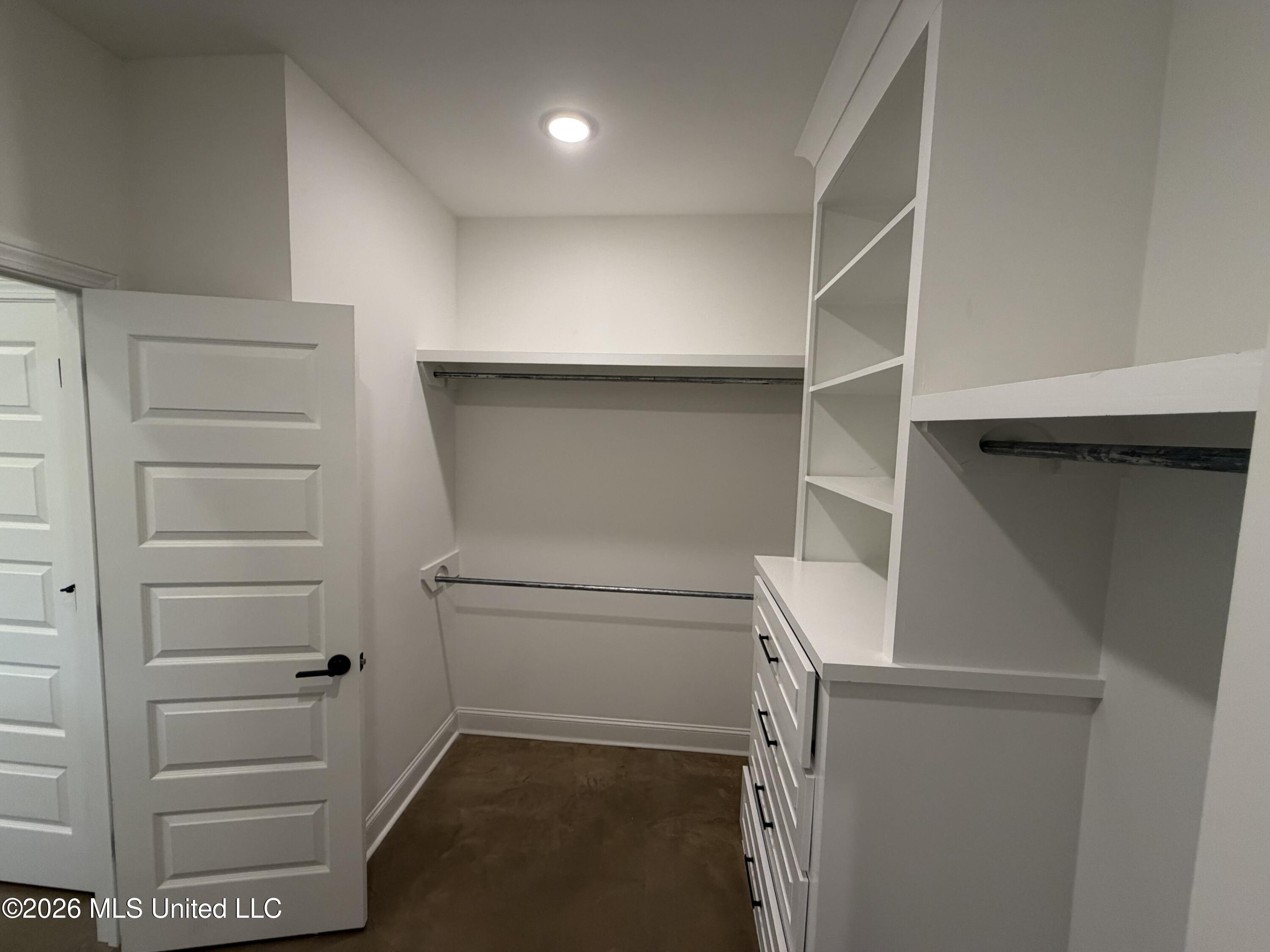 303 Tremont Drive Property Photo 25