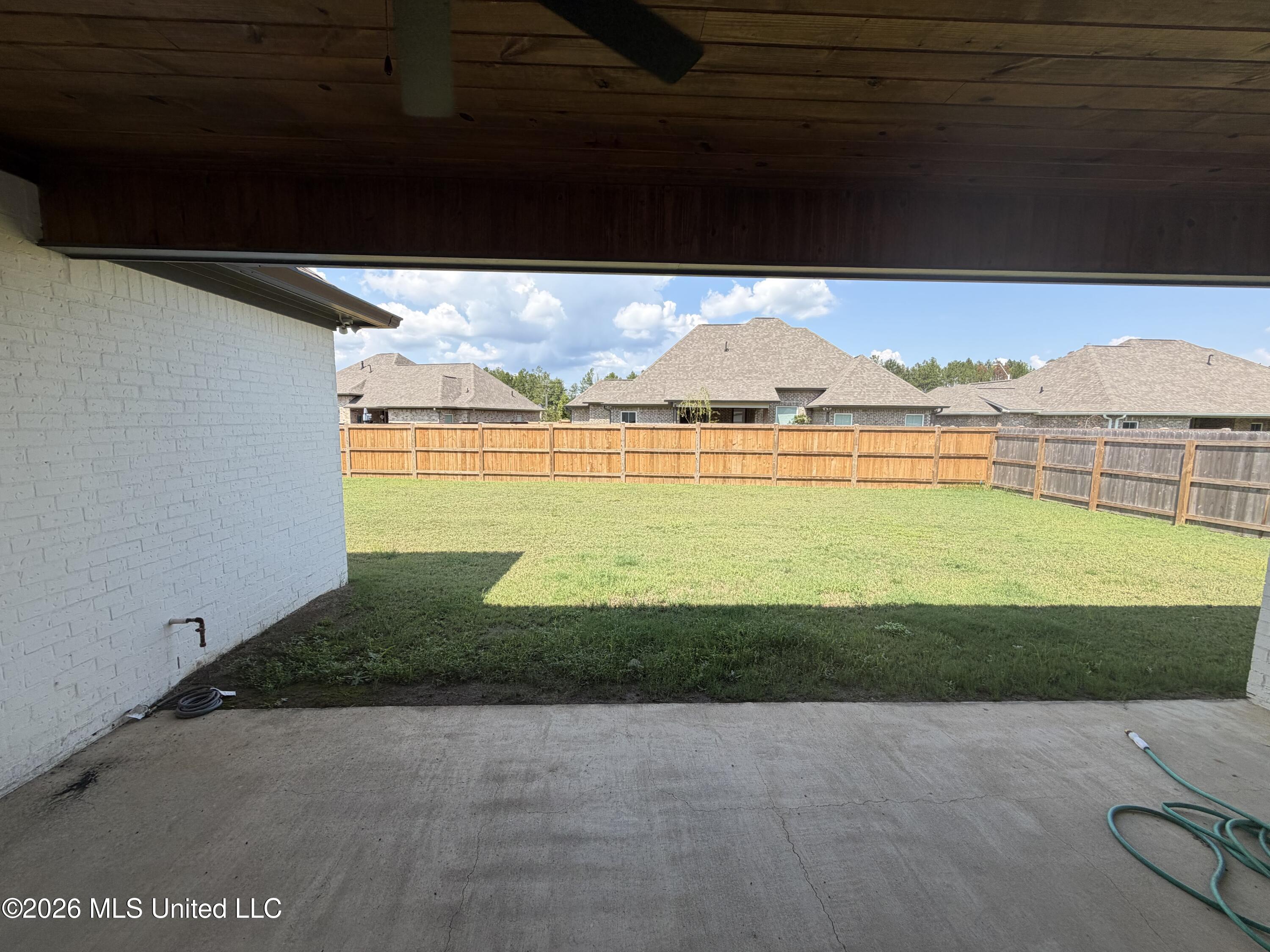 303 Tremont Drive Property Photo 29