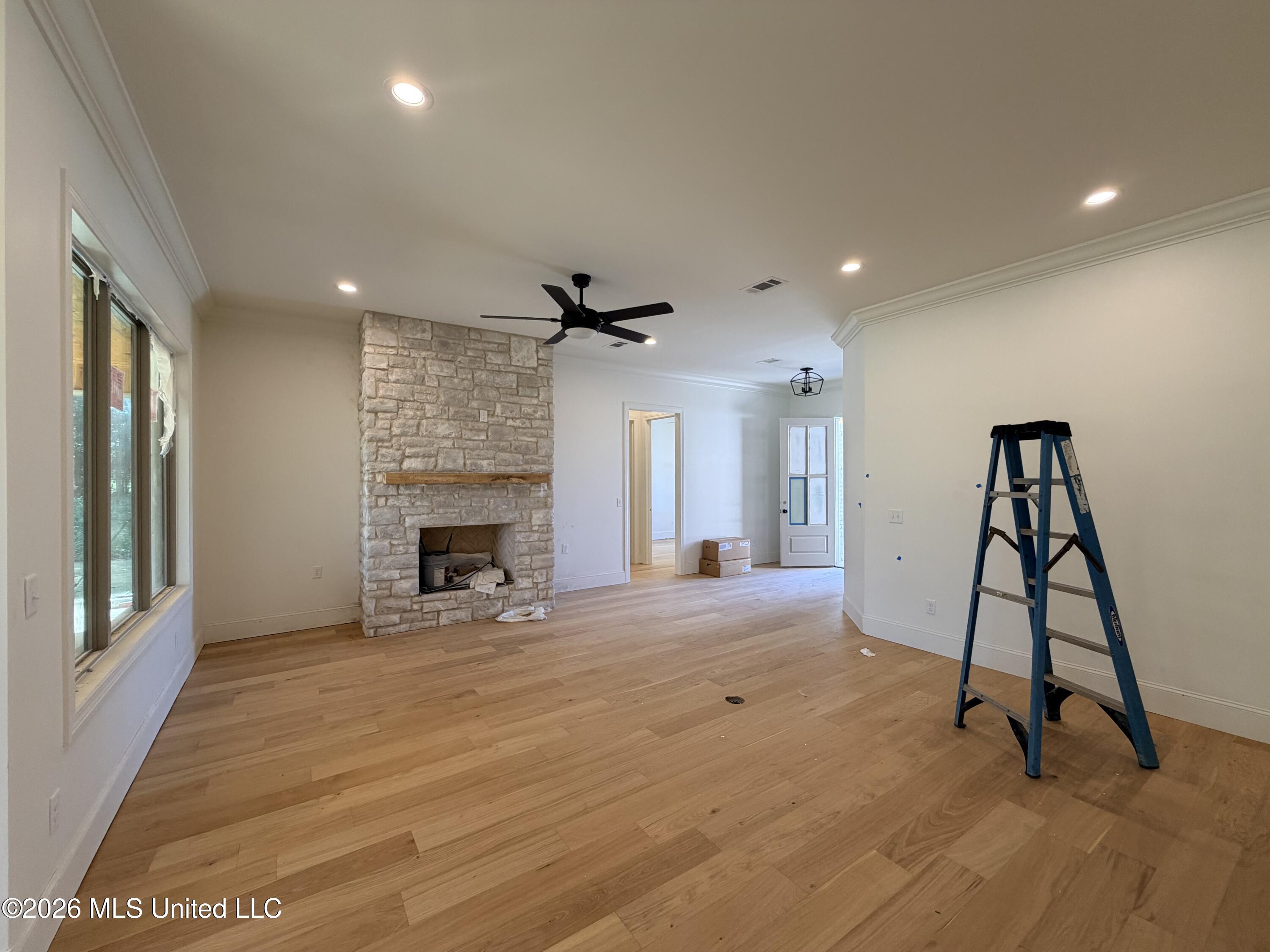 102 Harbor View Drive Property Photo 6